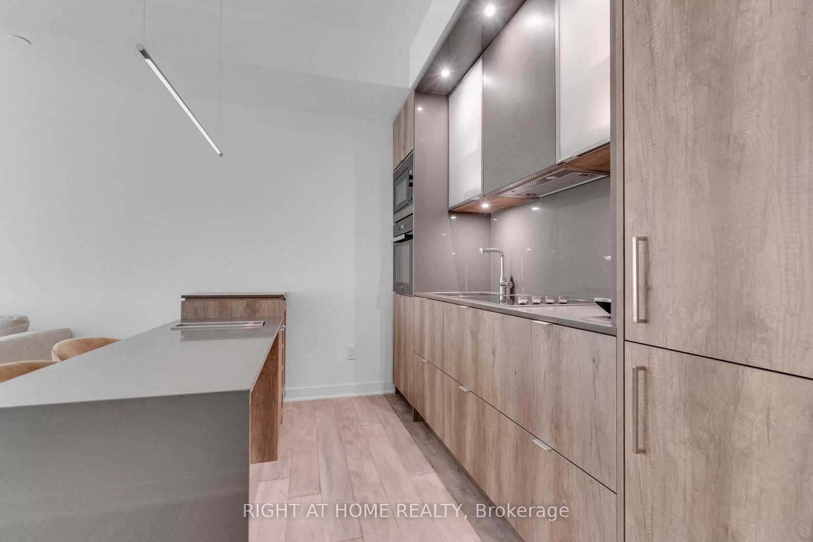 11 Yorkville Avenue, Unit 2113 thumbnail 16