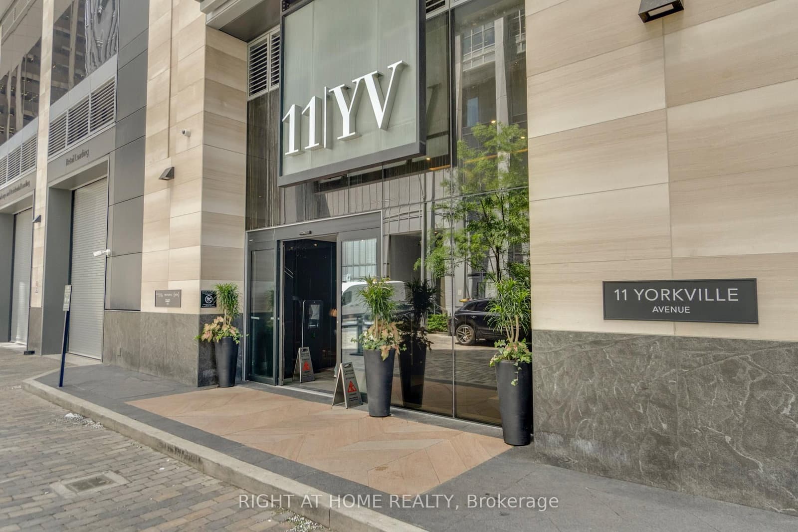 11 Yorkville Avenue, Unit 2113 thumbnail 2