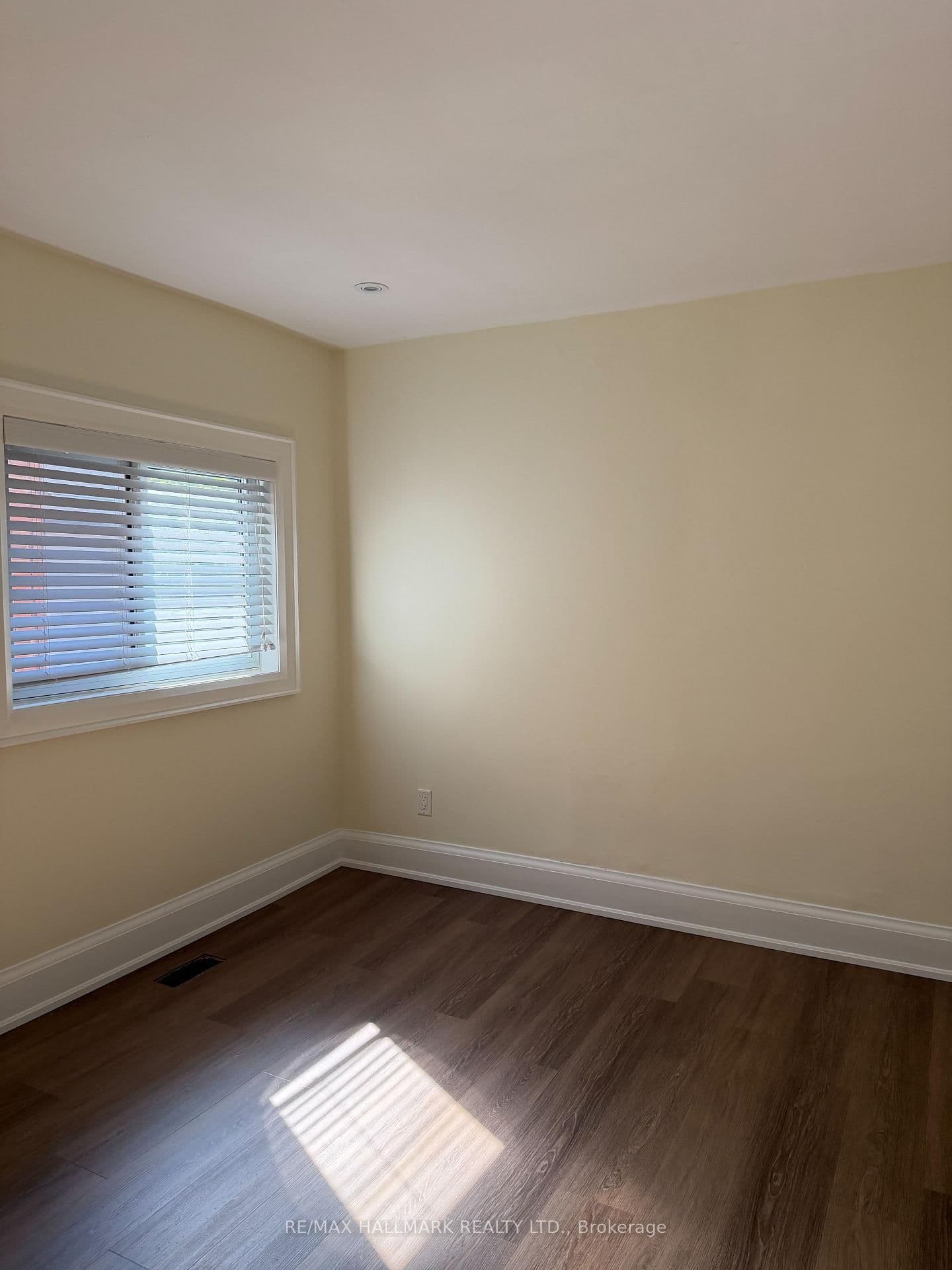 37 Lola Road, Unit Main Fl thumbnail 12