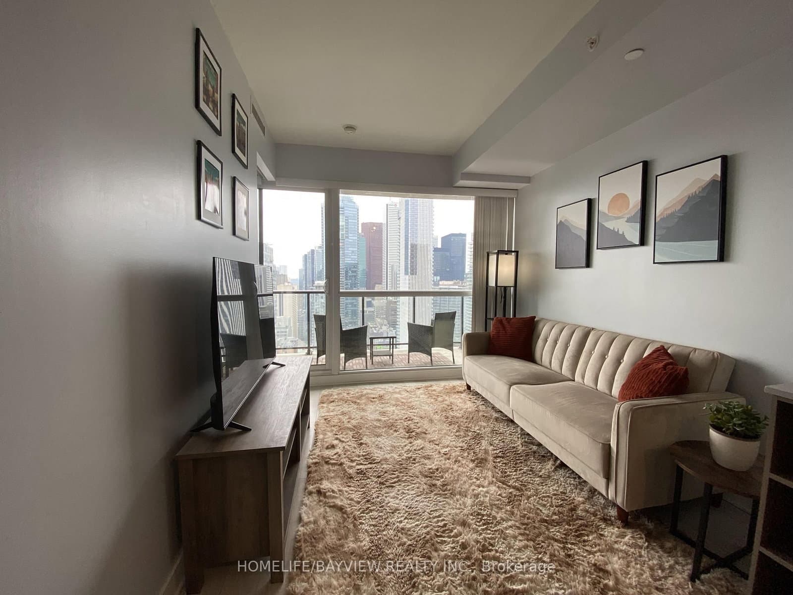 290 Adelaide Street W, Unit 3707 thumbnail 6