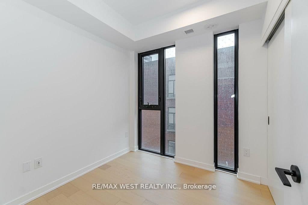 123 Portland Street, Unit 403 thumbnail 24