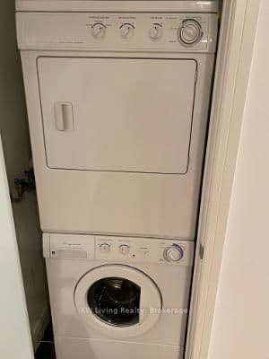 112 George Street, Unit Th102 thumbnail 16