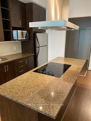 112 George Street, Unit Th102 thumbnail 2