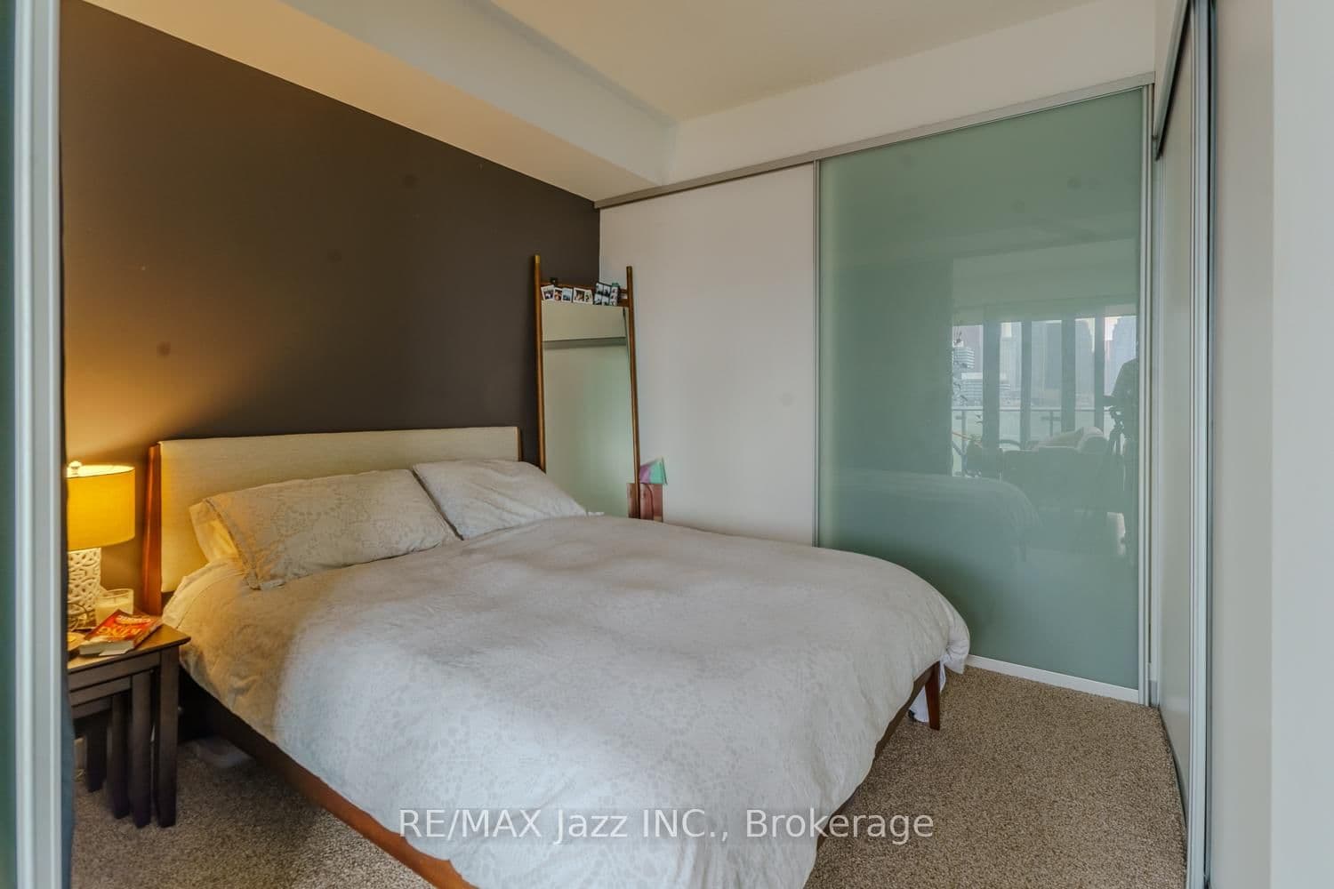 70 Distillery Lane, Unit 1409 thumbnail 7