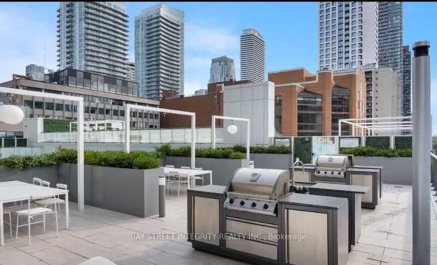 161 Roehampton Avenue, Unit 1609 thumbnail 8
