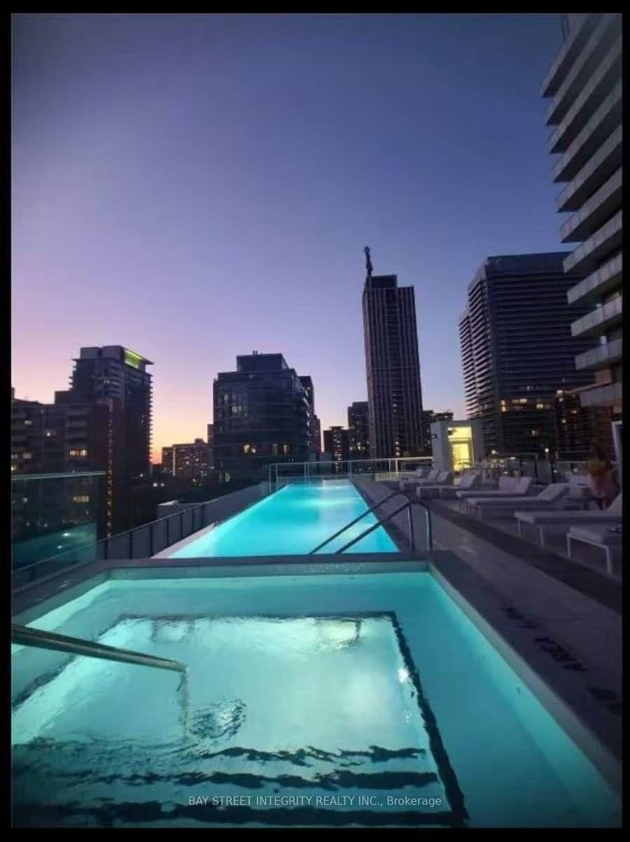 161 Roehampton Avenue, Unit 1609 thumbnail 9