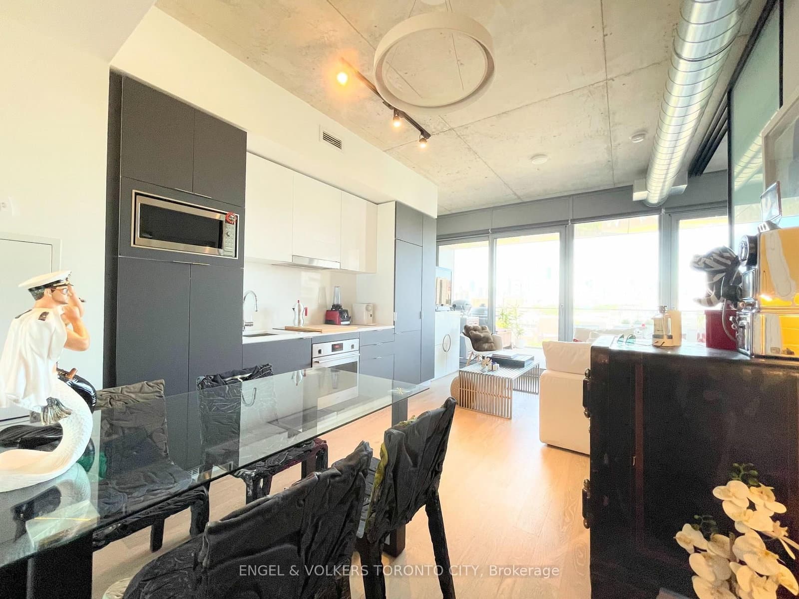 170 Bayview Avenue, Unit 1004 thumbnail 11