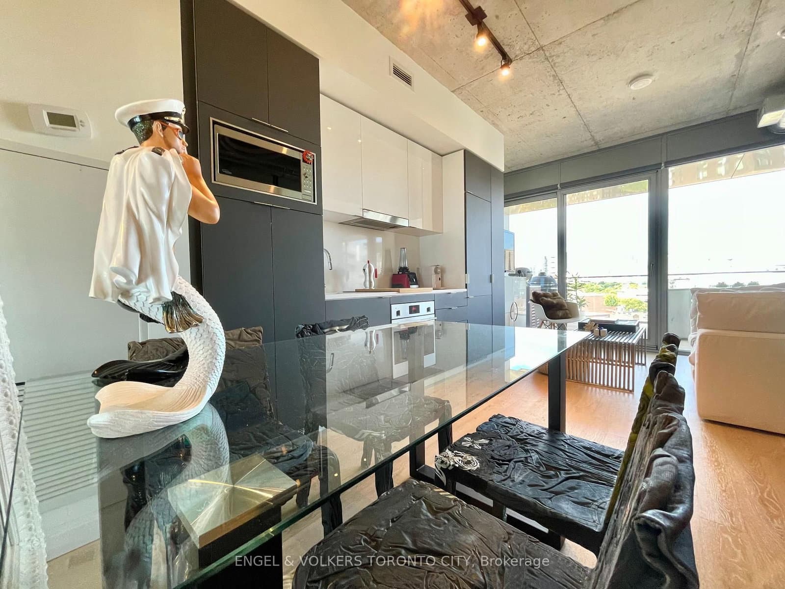 170 Bayview Avenue, Unit 1004 thumbnail 12