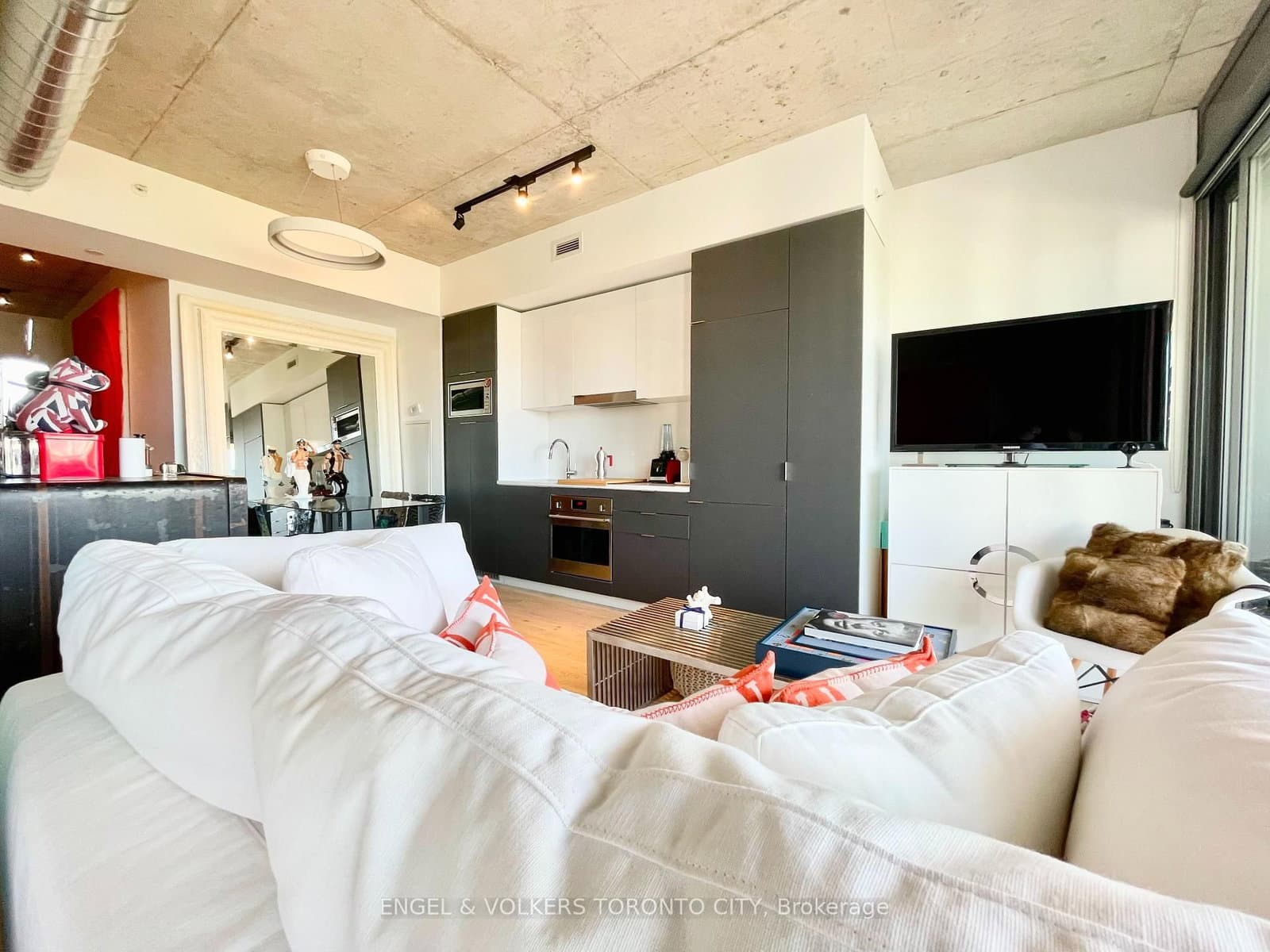170 Bayview Avenue, Unit 1004 thumbnail 14
