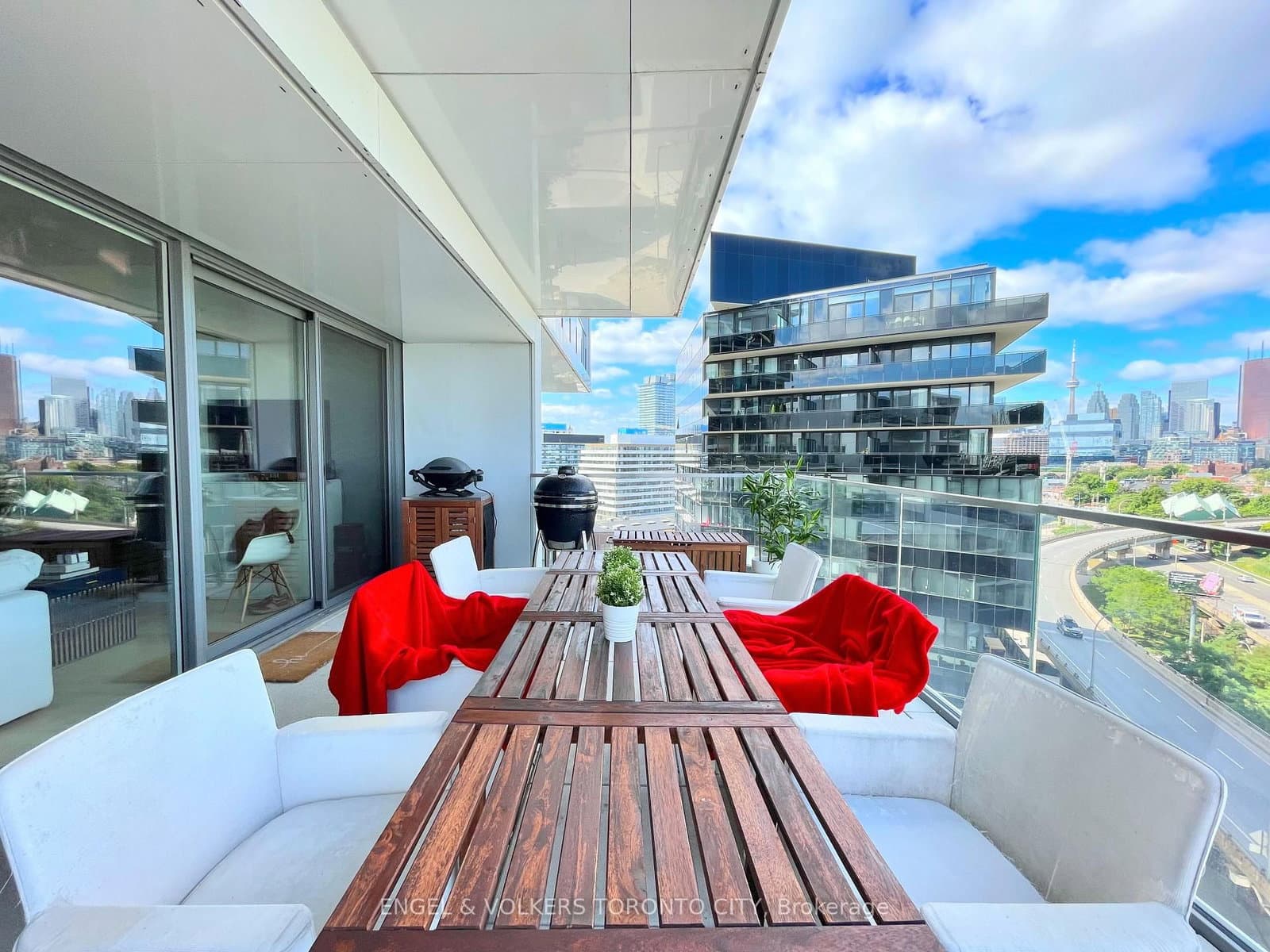 170 Bayview Avenue, Unit 1004 thumbnail 2