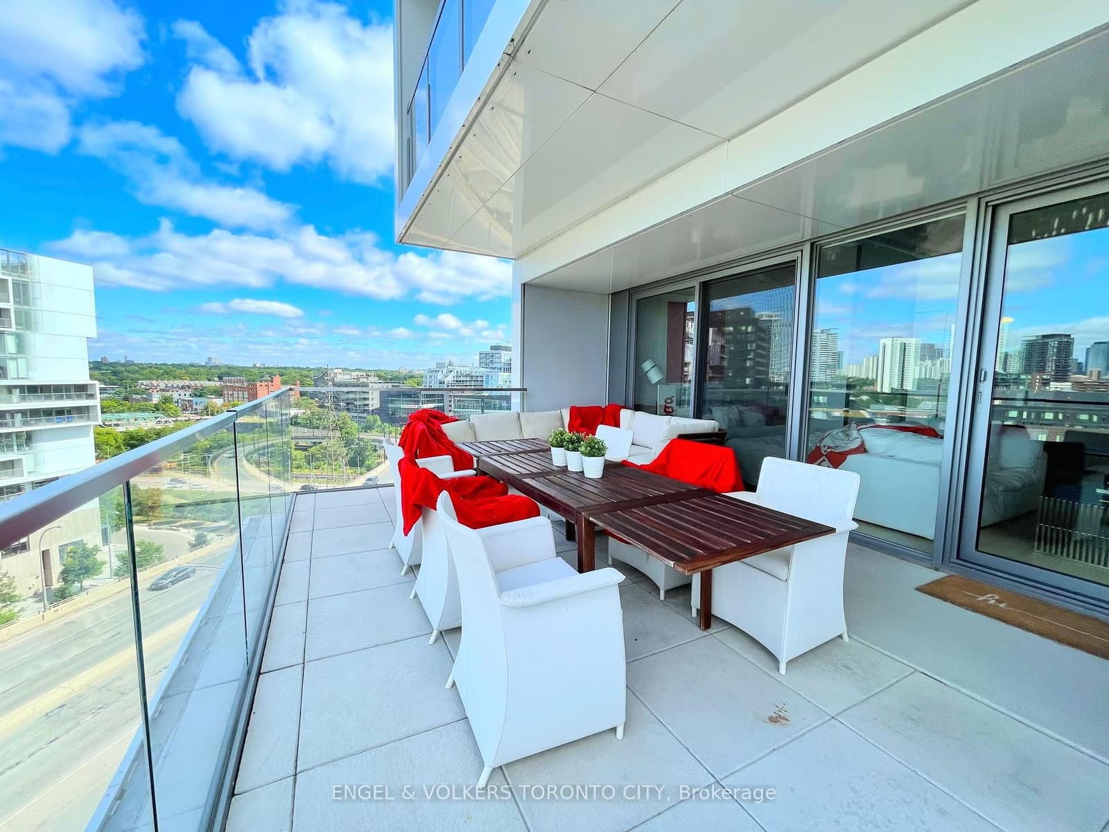 170 Bayview Avenue, Unit 1004 thumbnail 3