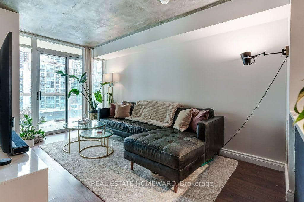 323 E Richmond Street, Unit 1009 thumbnail 18