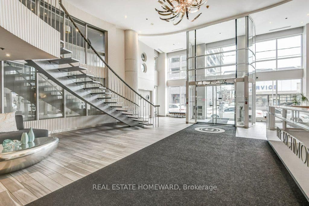 323 E Richmond Street, Unit 1009 thumbnail 2