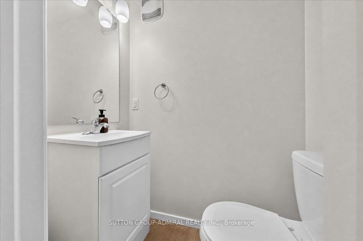 2 Maxwell Street, Unit 202 thumbnail 9