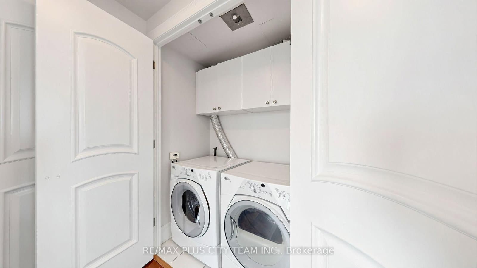 16 Harbour Street, Unit 4302 thumbnail 33