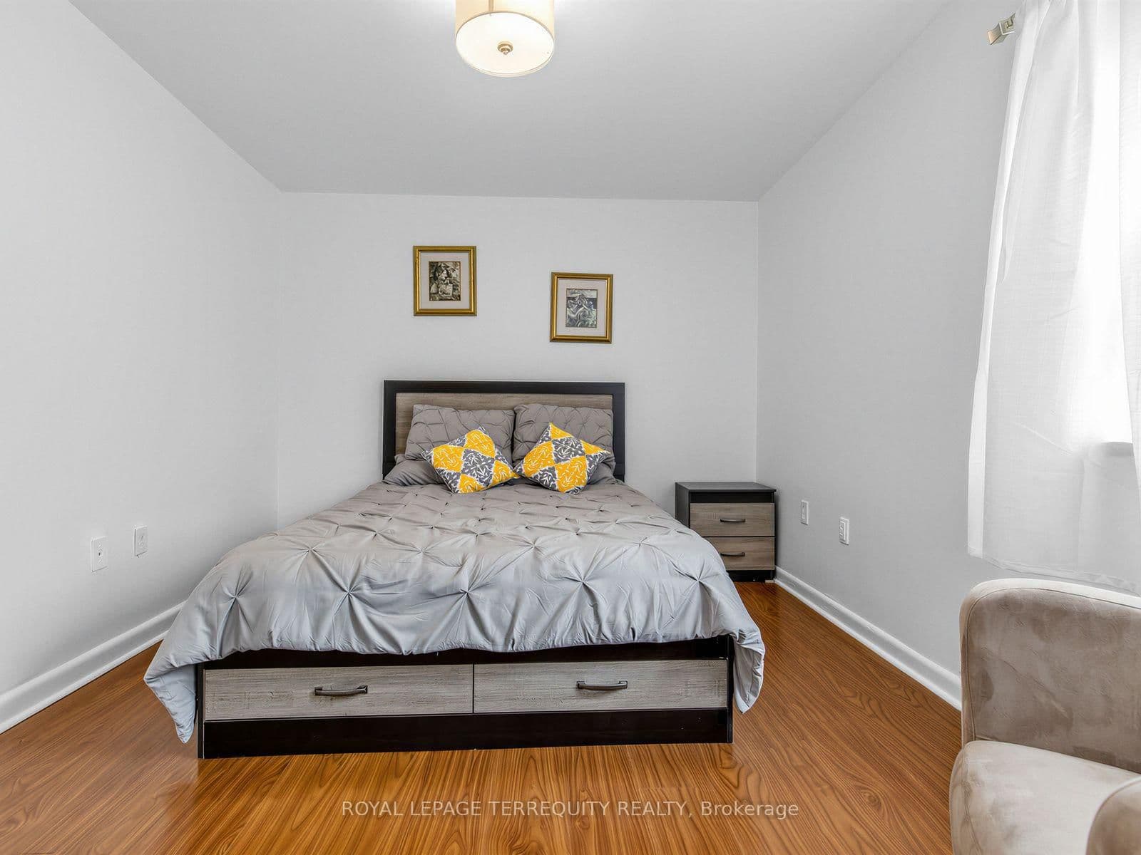 8 Kingsbridge Court, Unit 404 thumbnail 23