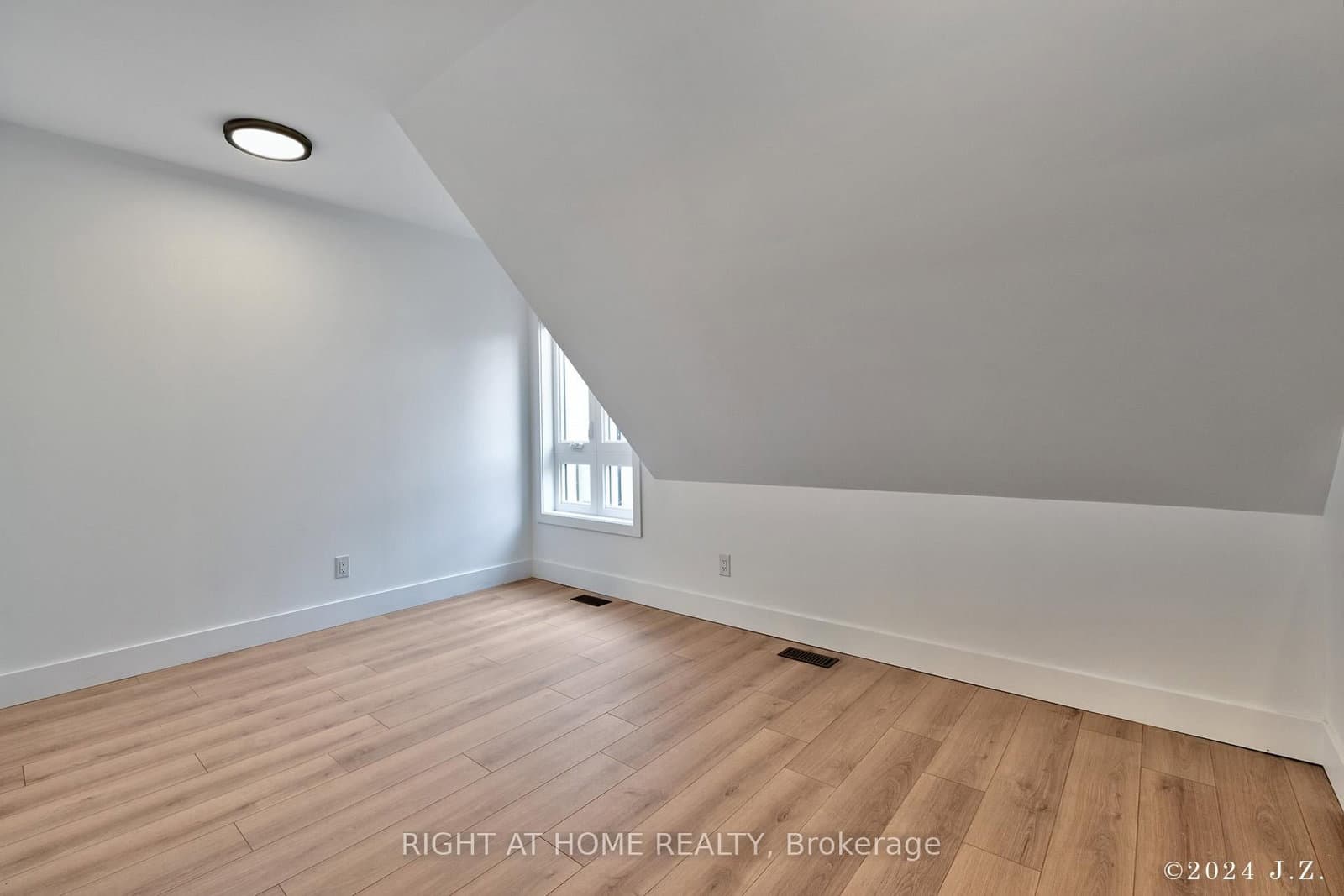 50A Lanark Avenue, Unit CoachHs thumbnail 5