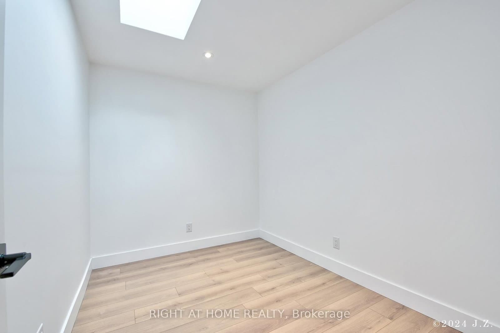 50A Lanark Avenue, Unit CoachHs thumbnail 9