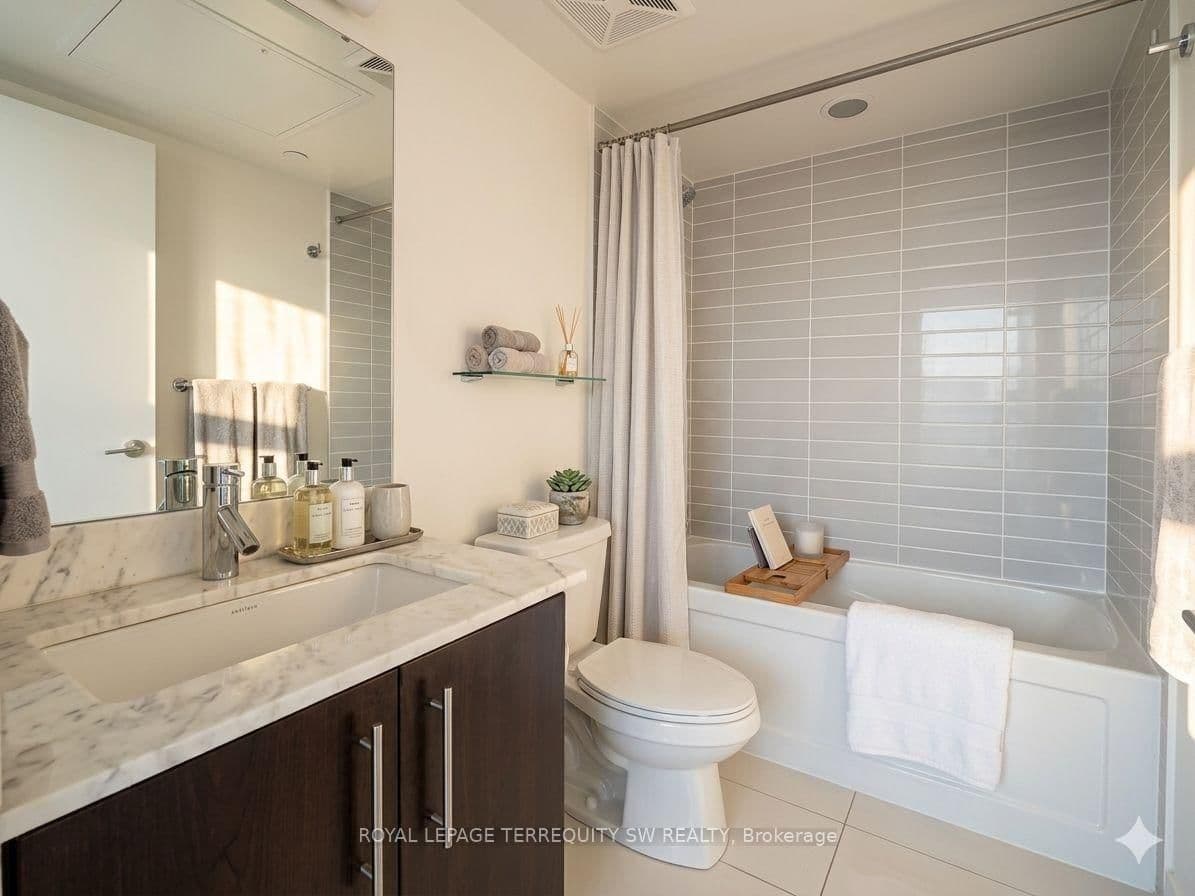 58 Orchard View Boulevard, Unit 902 thumbnail 16