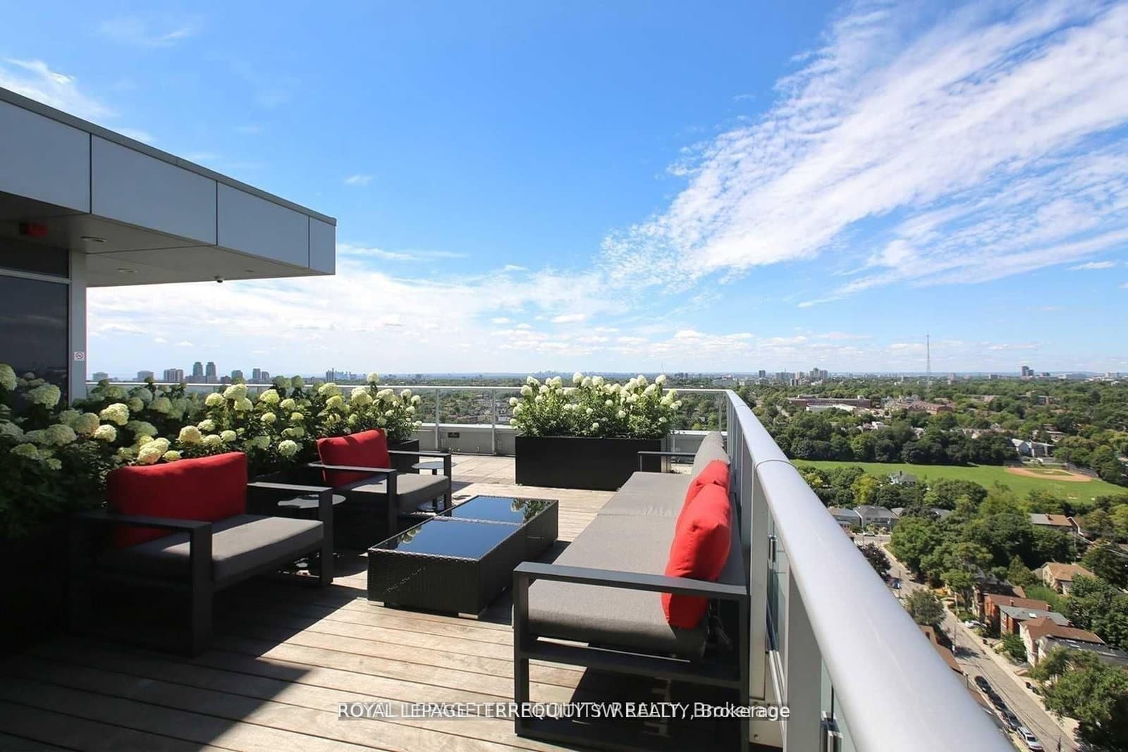 58 Orchard View Boulevard, Unit 902 thumbnail 18