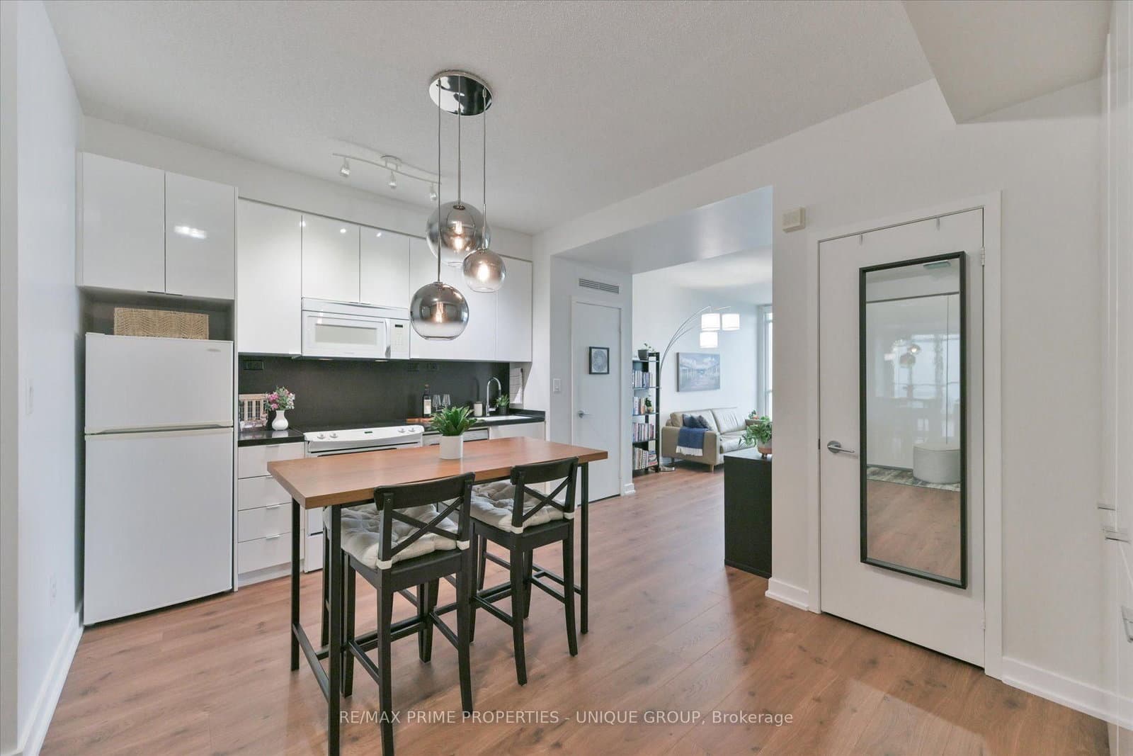 15 Iceboat Terrace, Unit 3508 thumbnail 4
