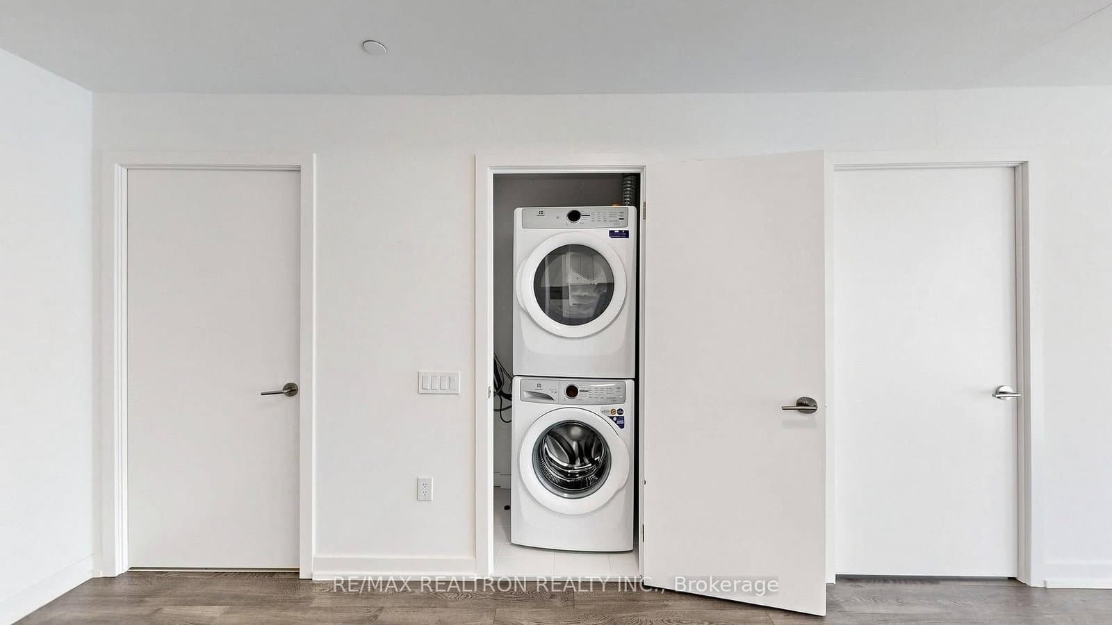 7 Golden Lion Heights, Unit N1105 thumbnail 26