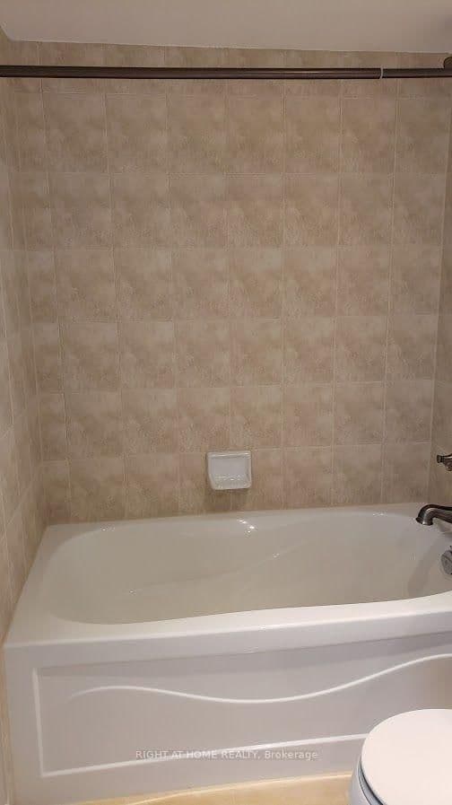 900 Mount Pleasant Road, Unit 327 thumbnail 18