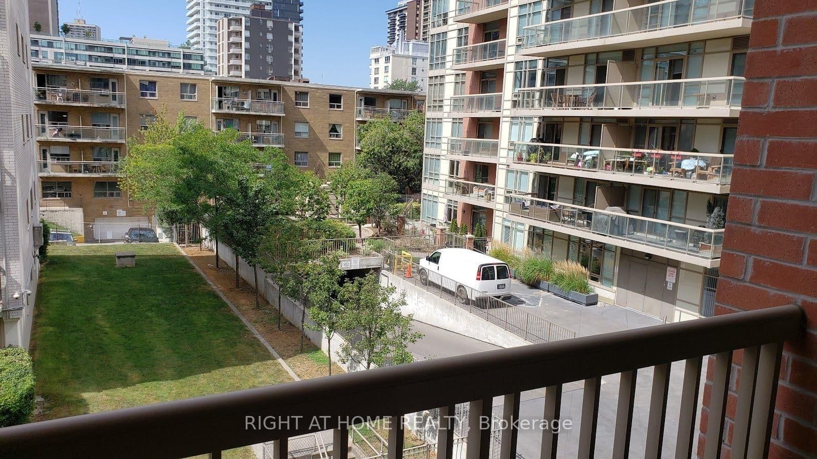 900 Mount Pleasant Road, Unit 327 thumbnail 19