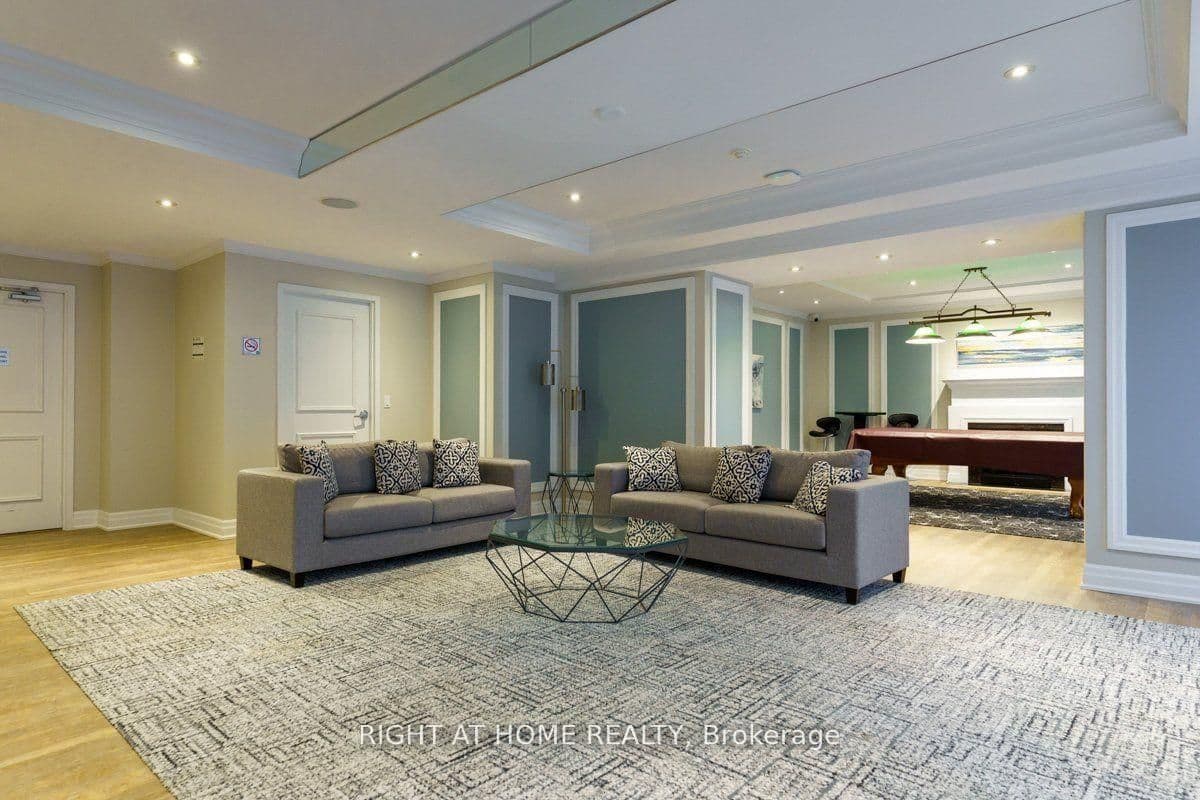 900 Mount Pleasant Road, Unit 327 thumbnail 20