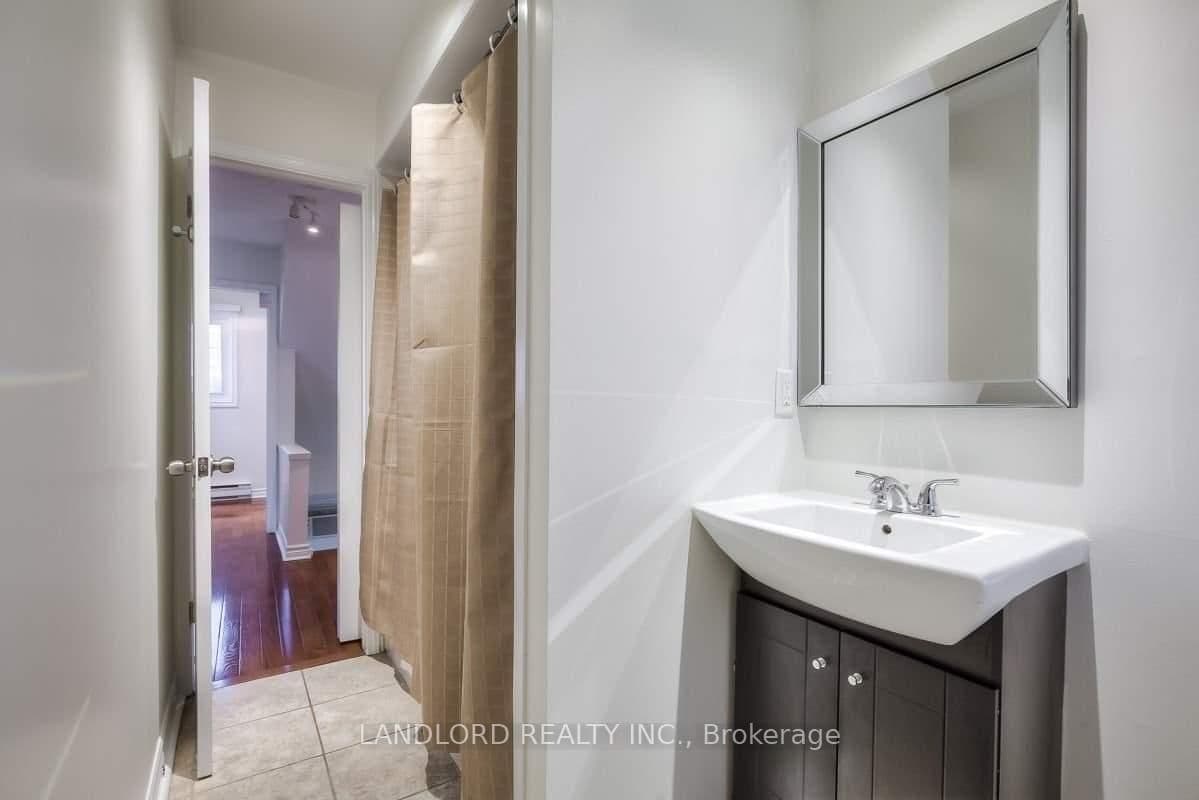 233 Berkeley Street thumbnail 14