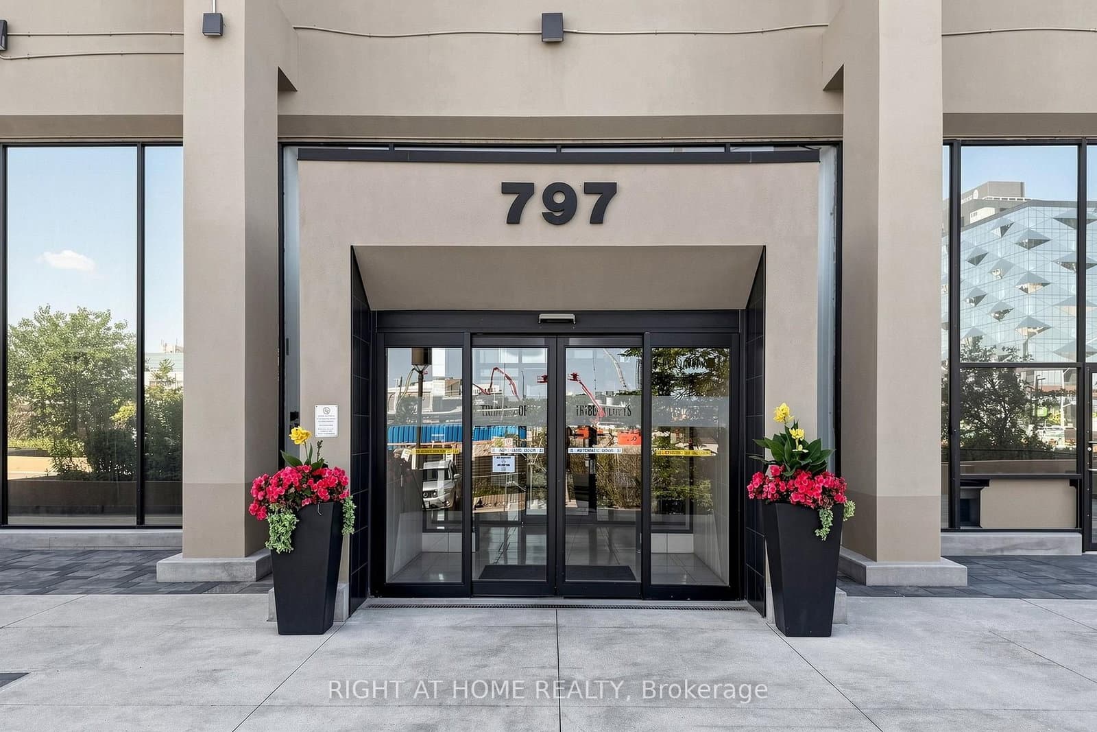 797 Don Mills Road, Unit 1104 thumbnail 2