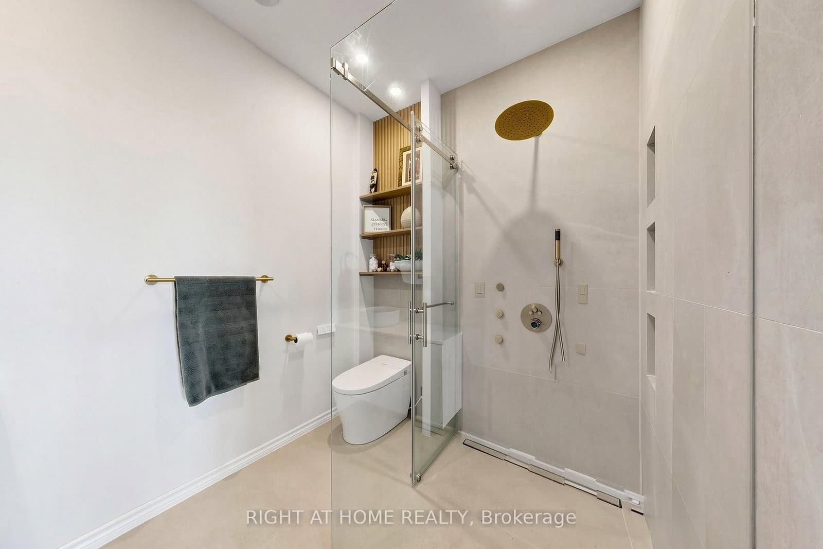 797 Don Mills Road, Unit 1104 thumbnail 22