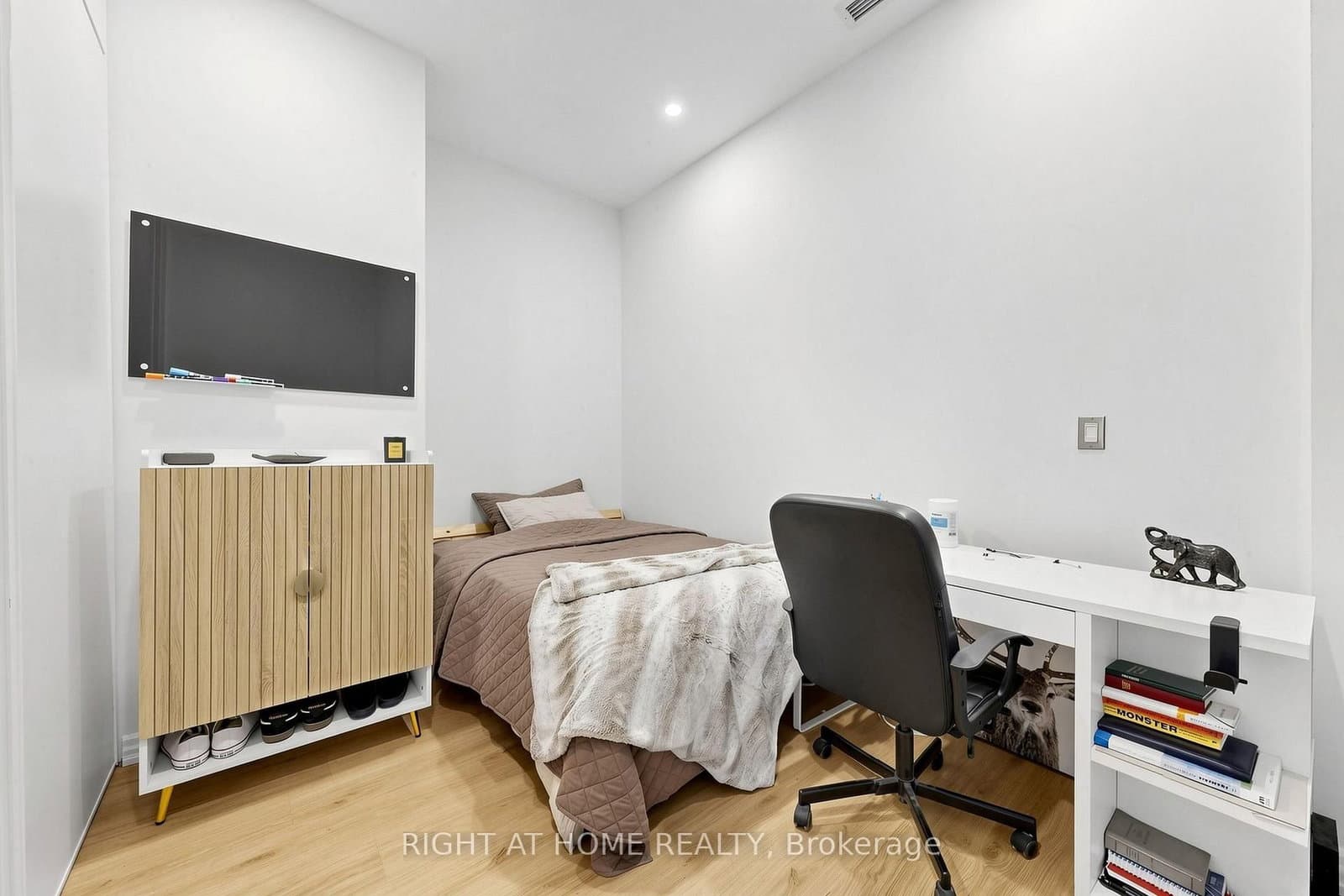 797 Don Mills Road, Unit 1104 thumbnail 25