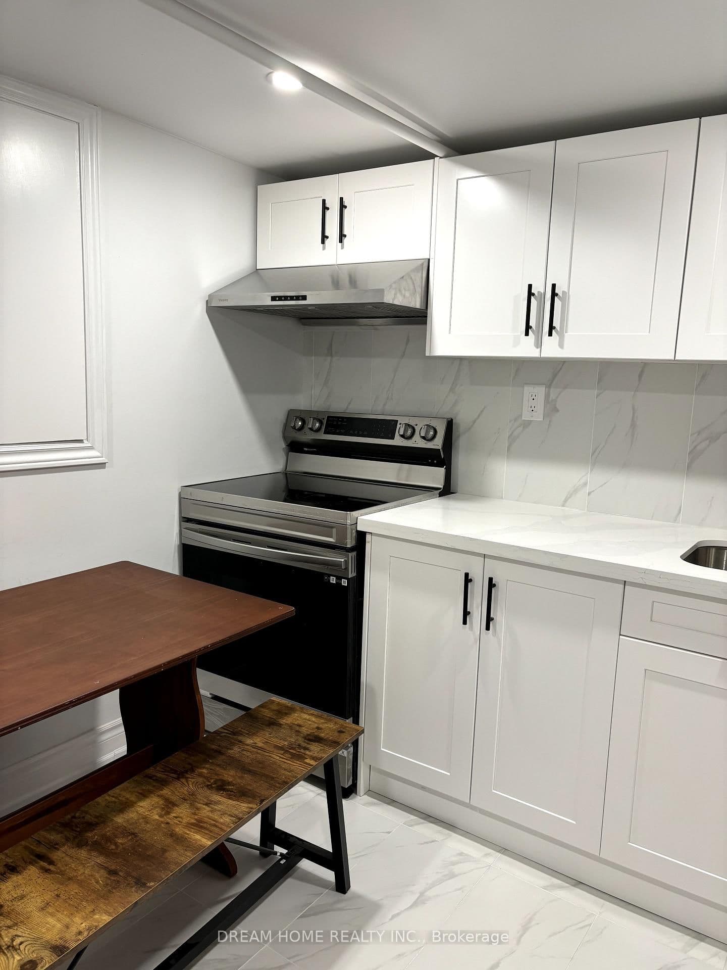 337 Mutual Street W, Unit Bsmt B2 thumbnail 5