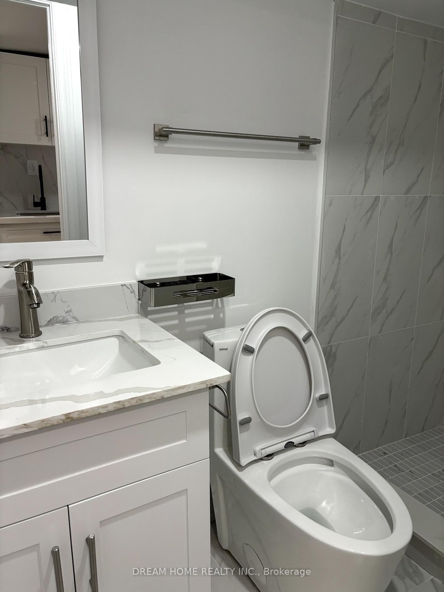 337 Mutual Street W, Unit Bsmt B2 thumbnail 9