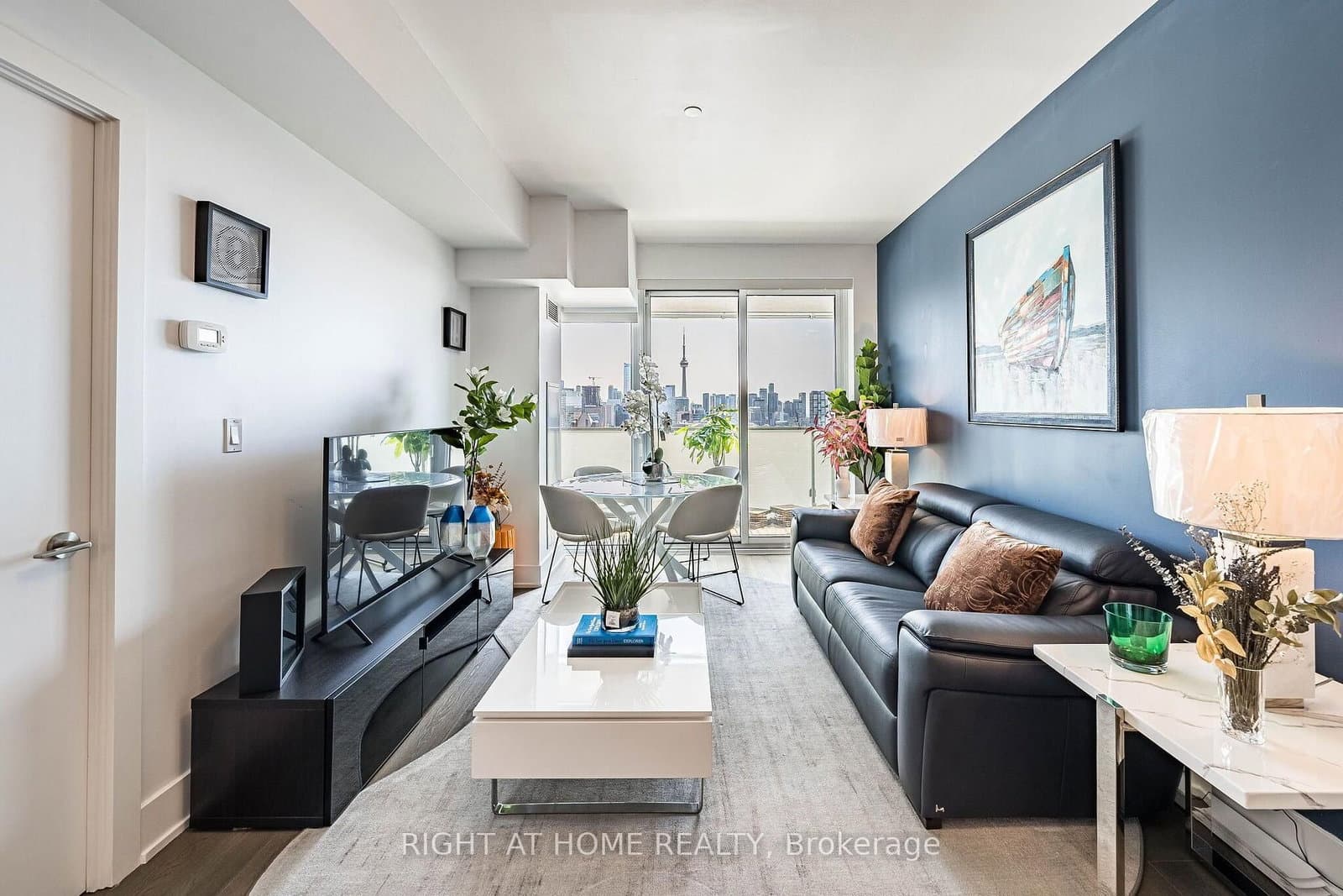200 Bloor Street W, Unit 1604 thumbnail 17