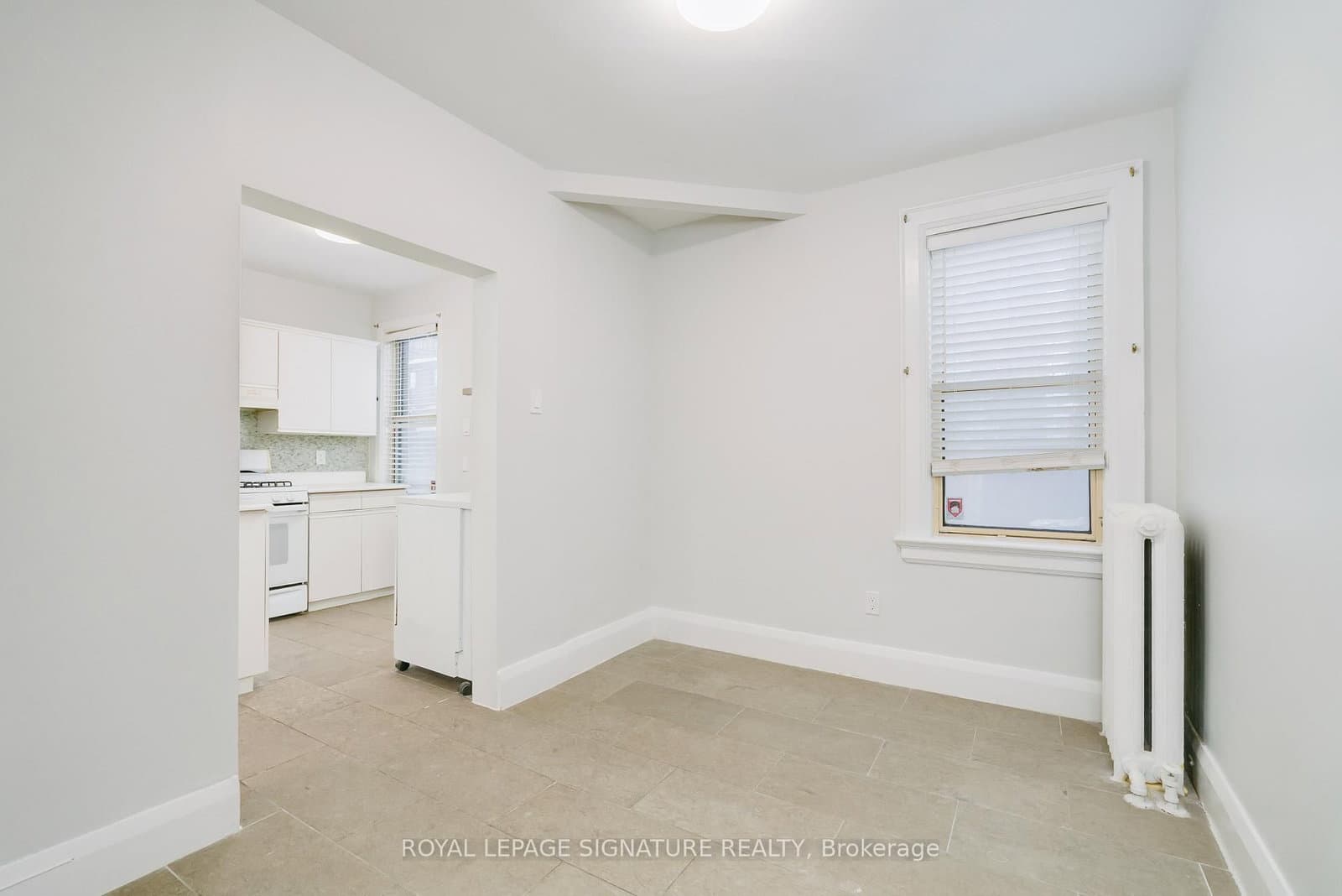 27 Hillsboro Avenue, Unit Unit 2 thumbnail 4