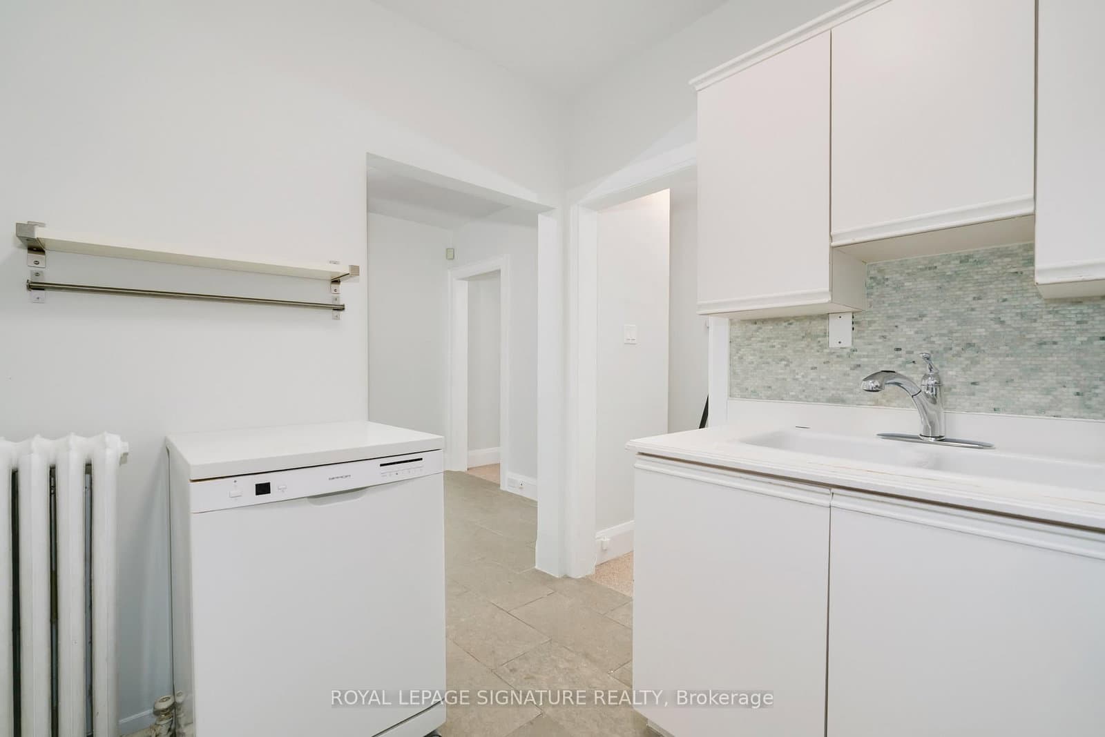 27 Hillsboro Avenue, Unit Unit 2 thumbnail 6