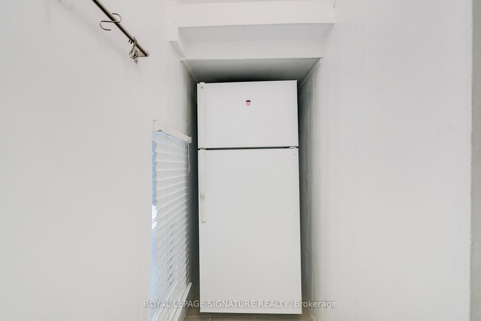 27 Hillsboro Avenue, Unit Unit 2 thumbnail 7