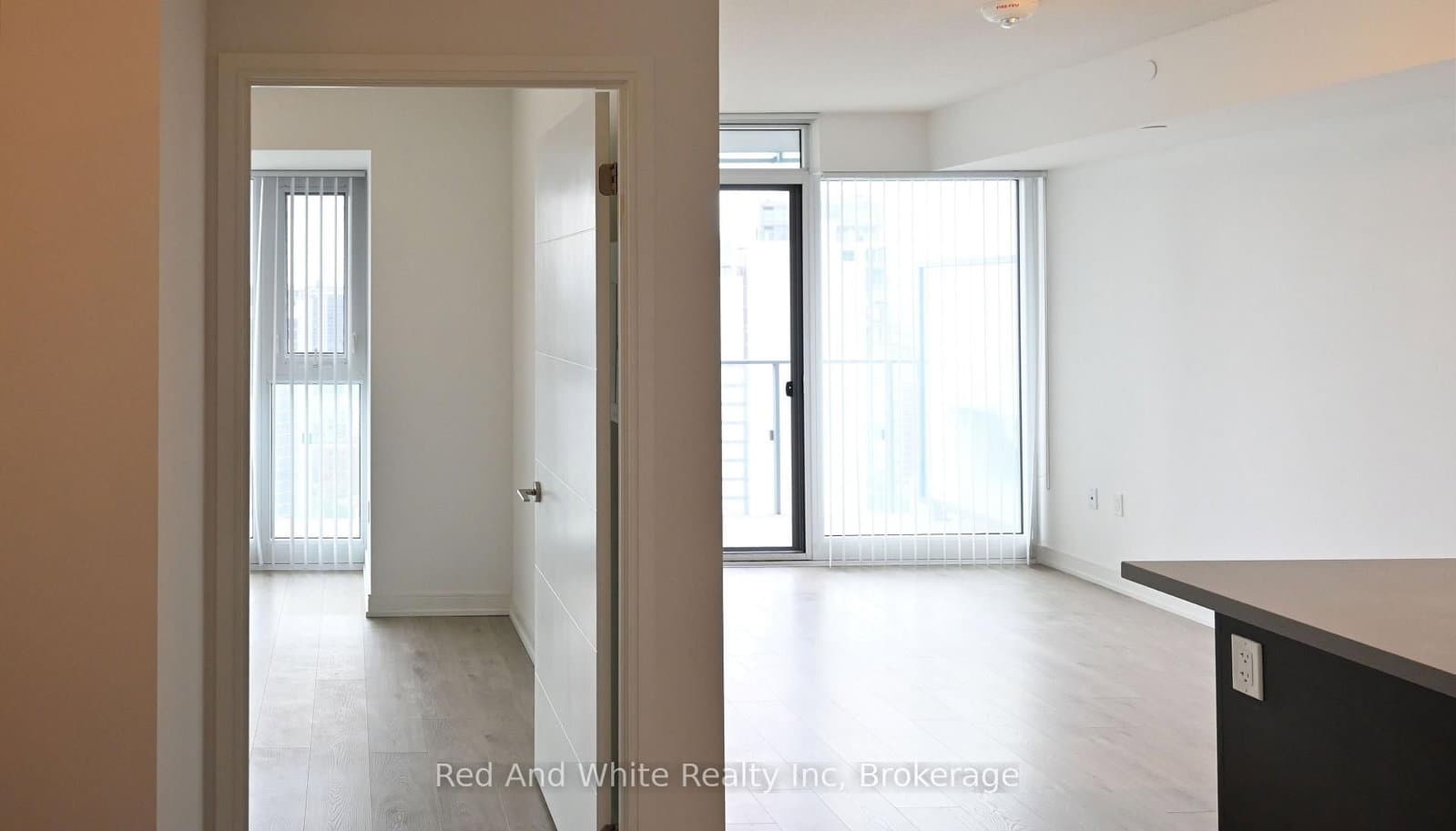 50 Wellesley Street E, Unit 3207 thumbnail 17