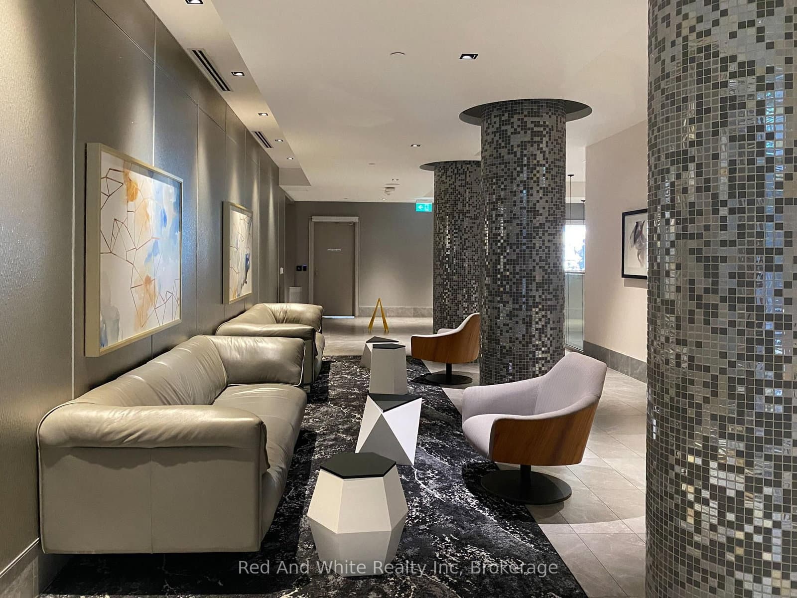 50 Wellesley Street E, Unit 3207 thumbnail 4