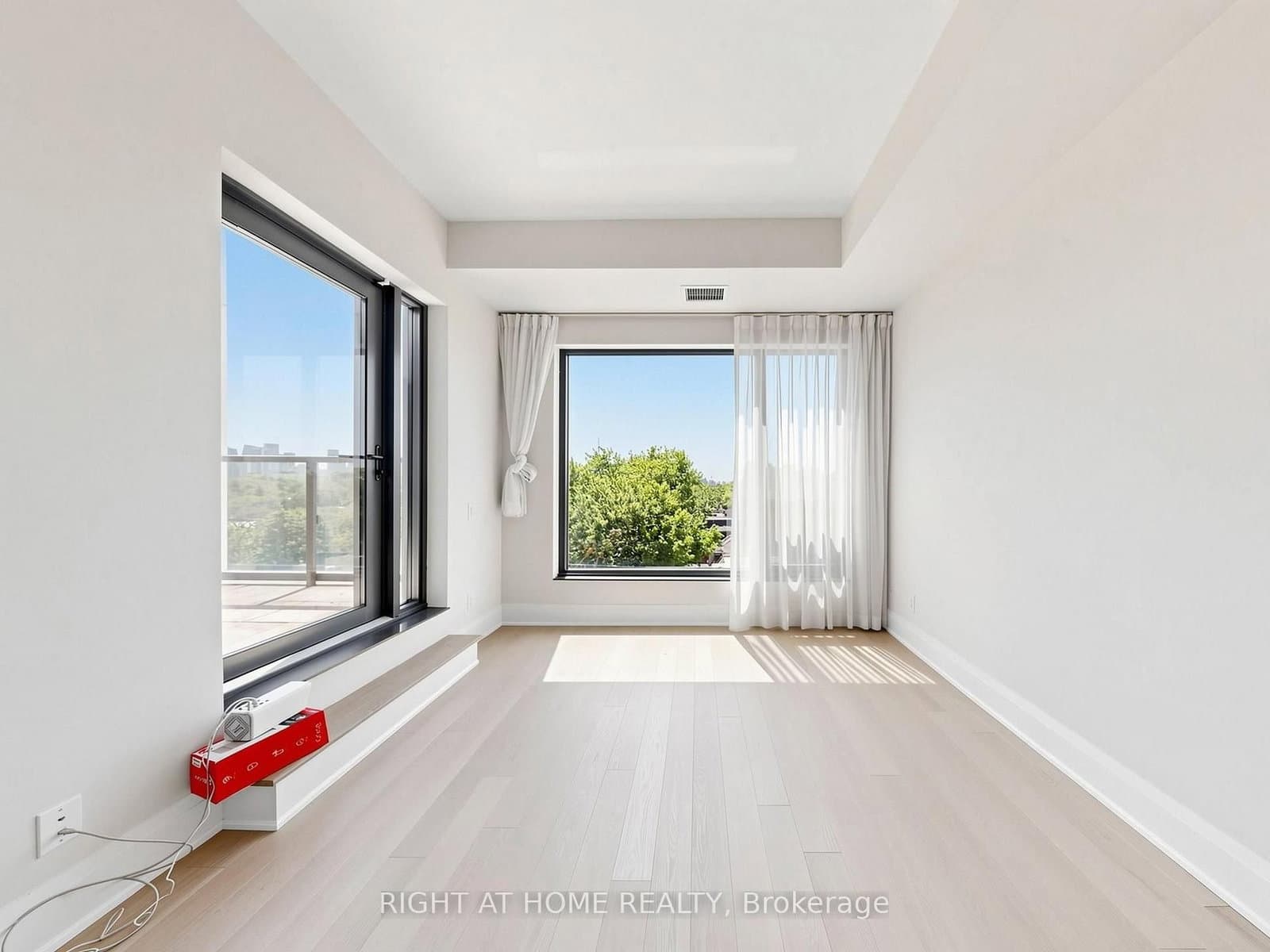 280 Howland Avenue, Unit 615 thumbnail 11