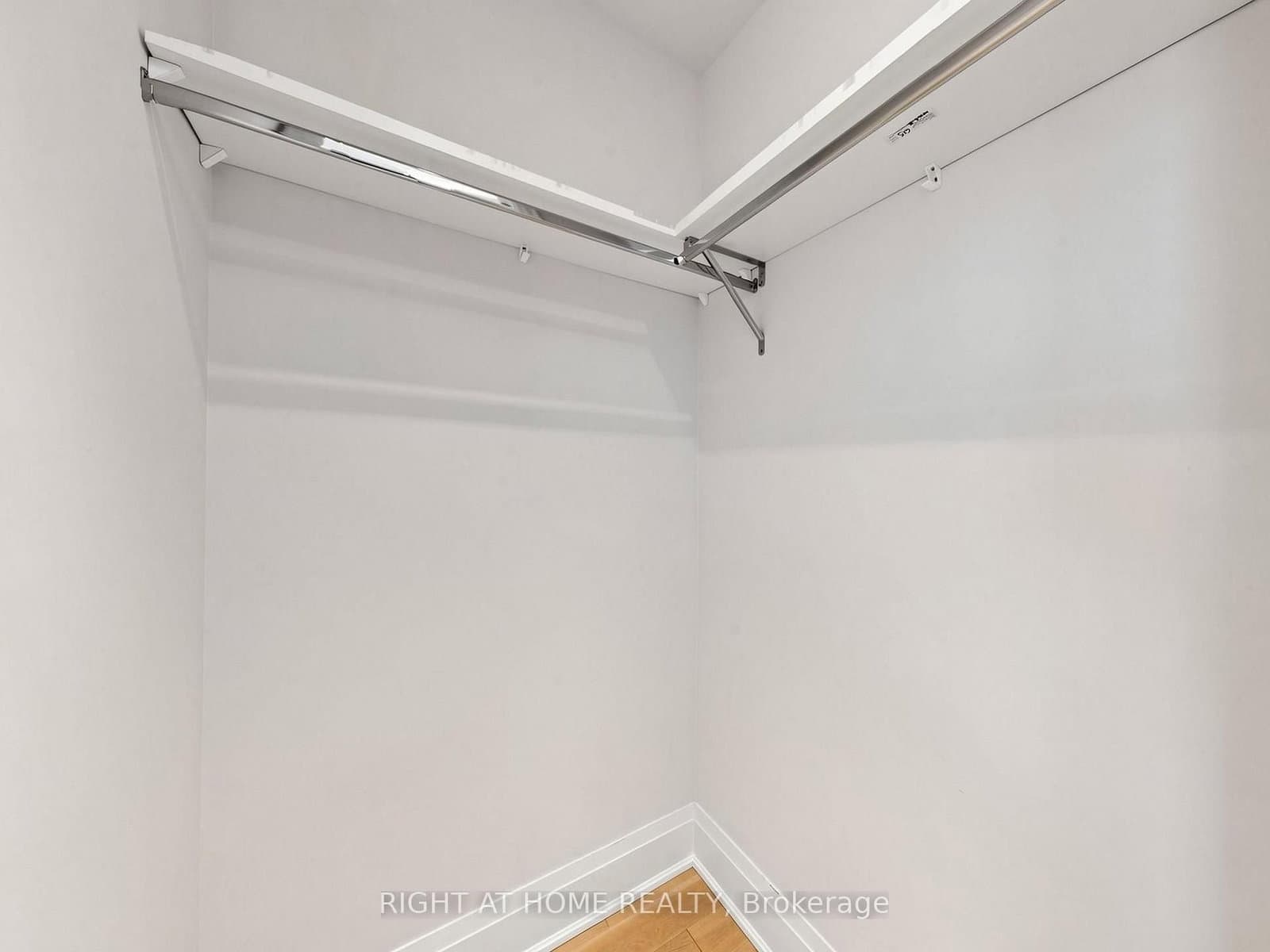 280 Howland Avenue, Unit 615 thumbnail 27