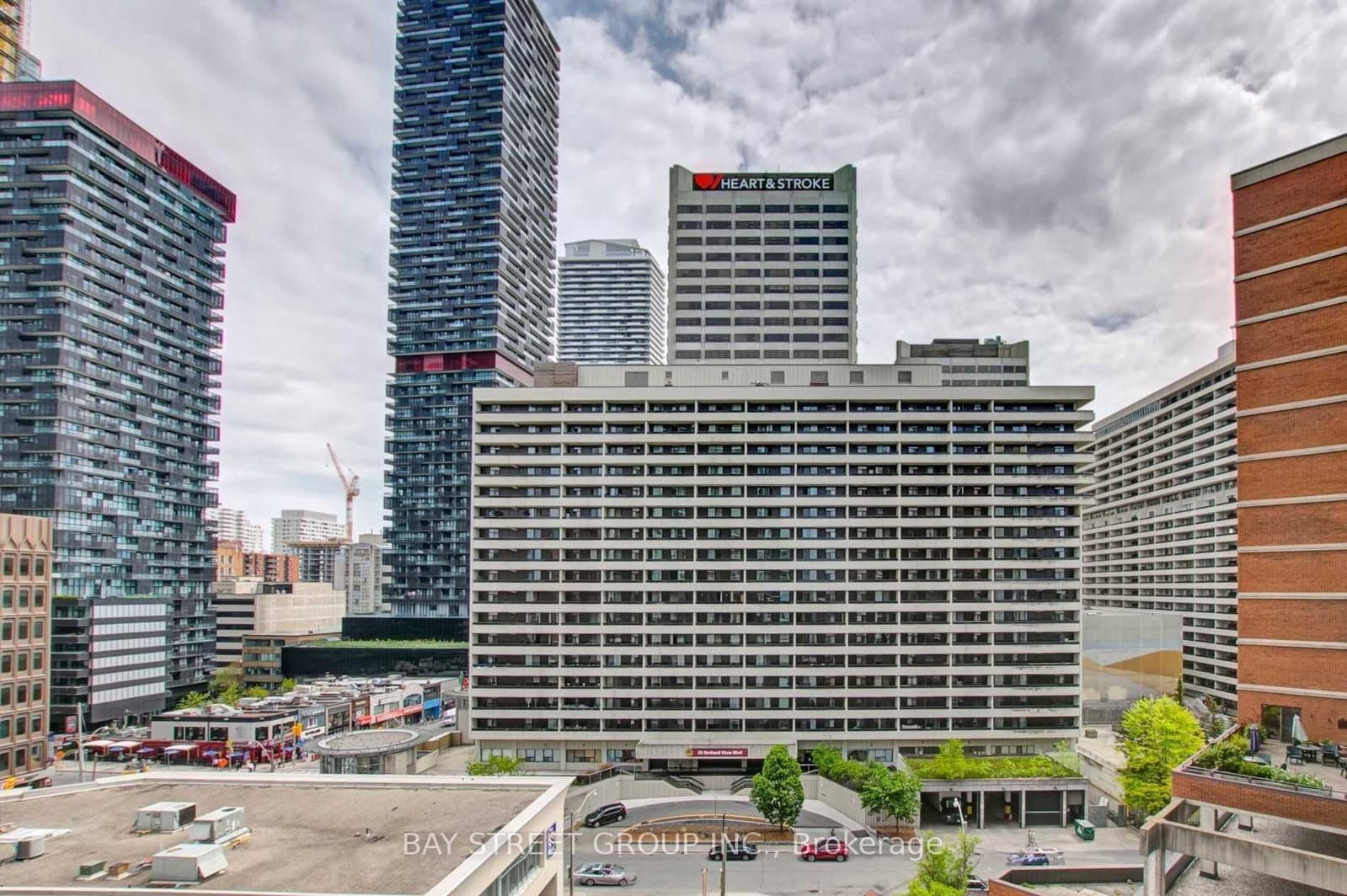 33 Helendale Avenue, Unit 2108