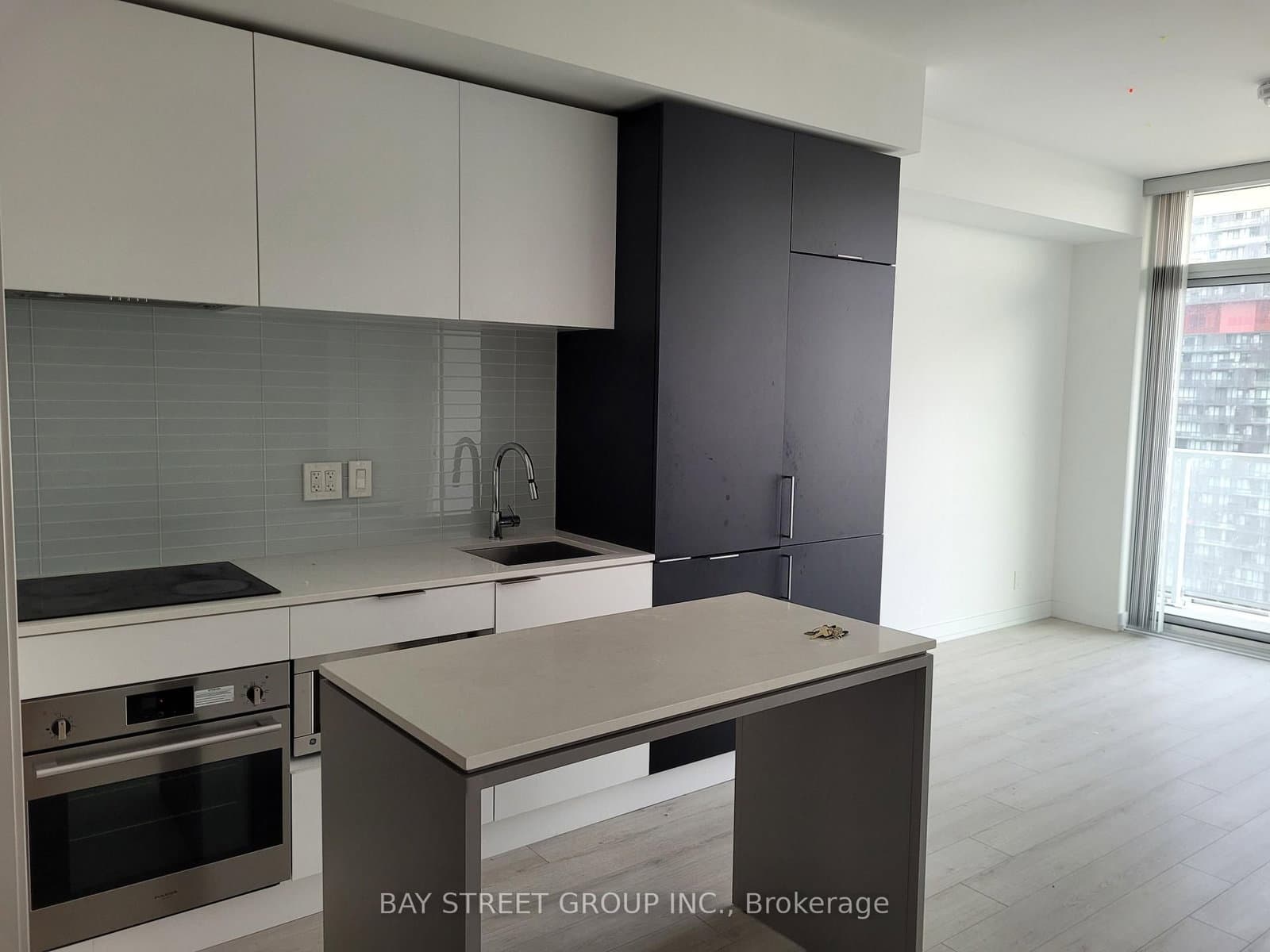 33 Helendale Avenue, Unit 2108 thumbnail 2