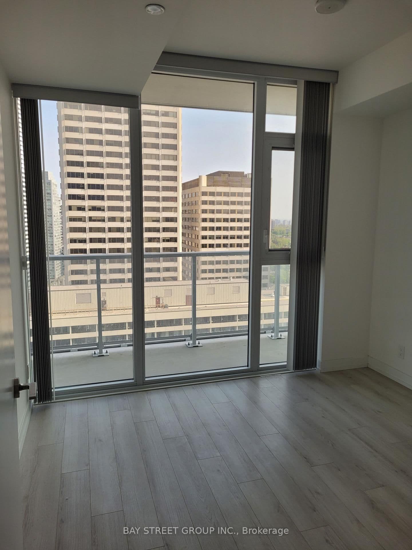 33 Helendale Avenue, Unit 2108 thumbnail 4