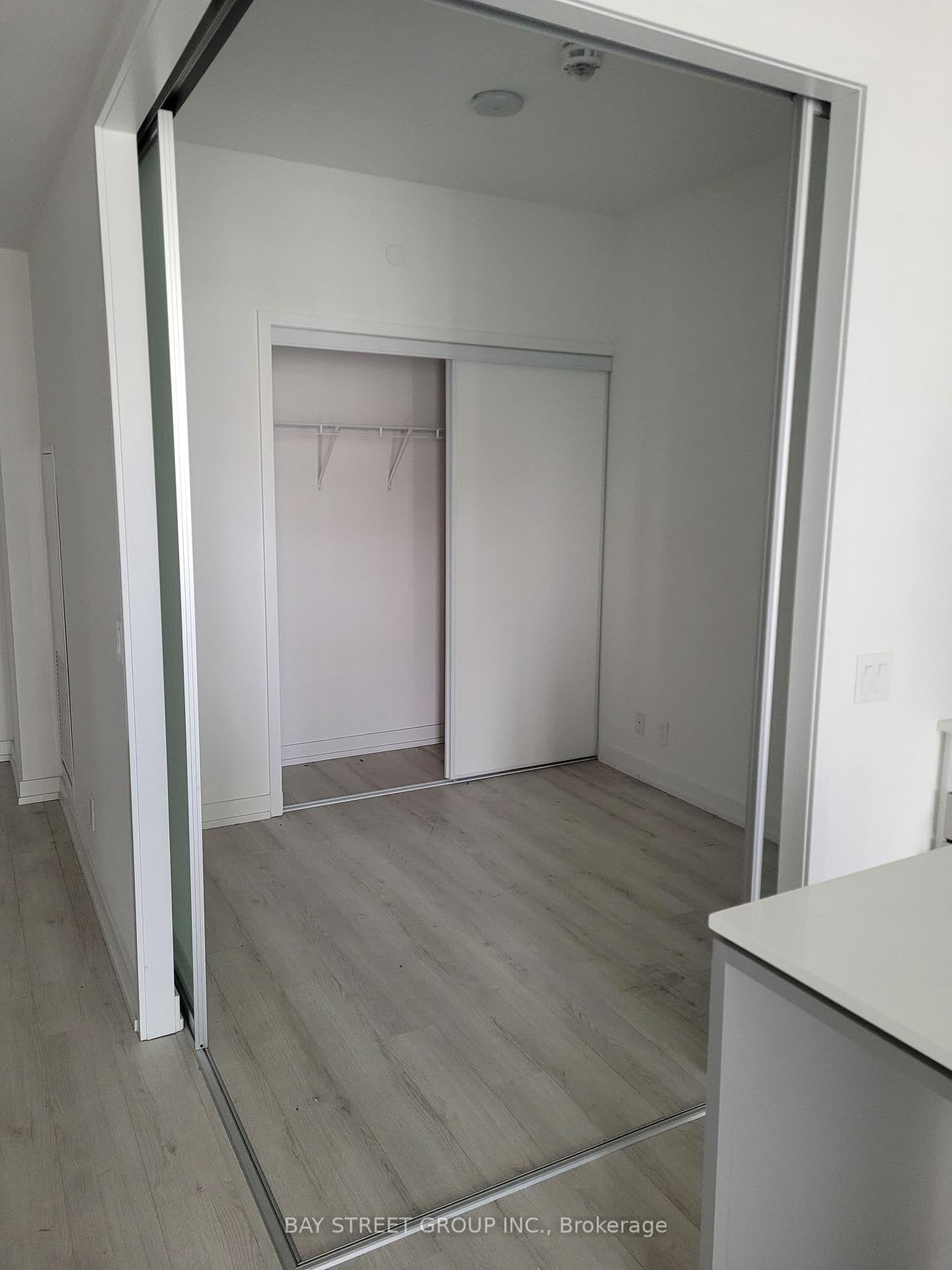 33 Helendale Avenue, Unit 2108 thumbnail 5
