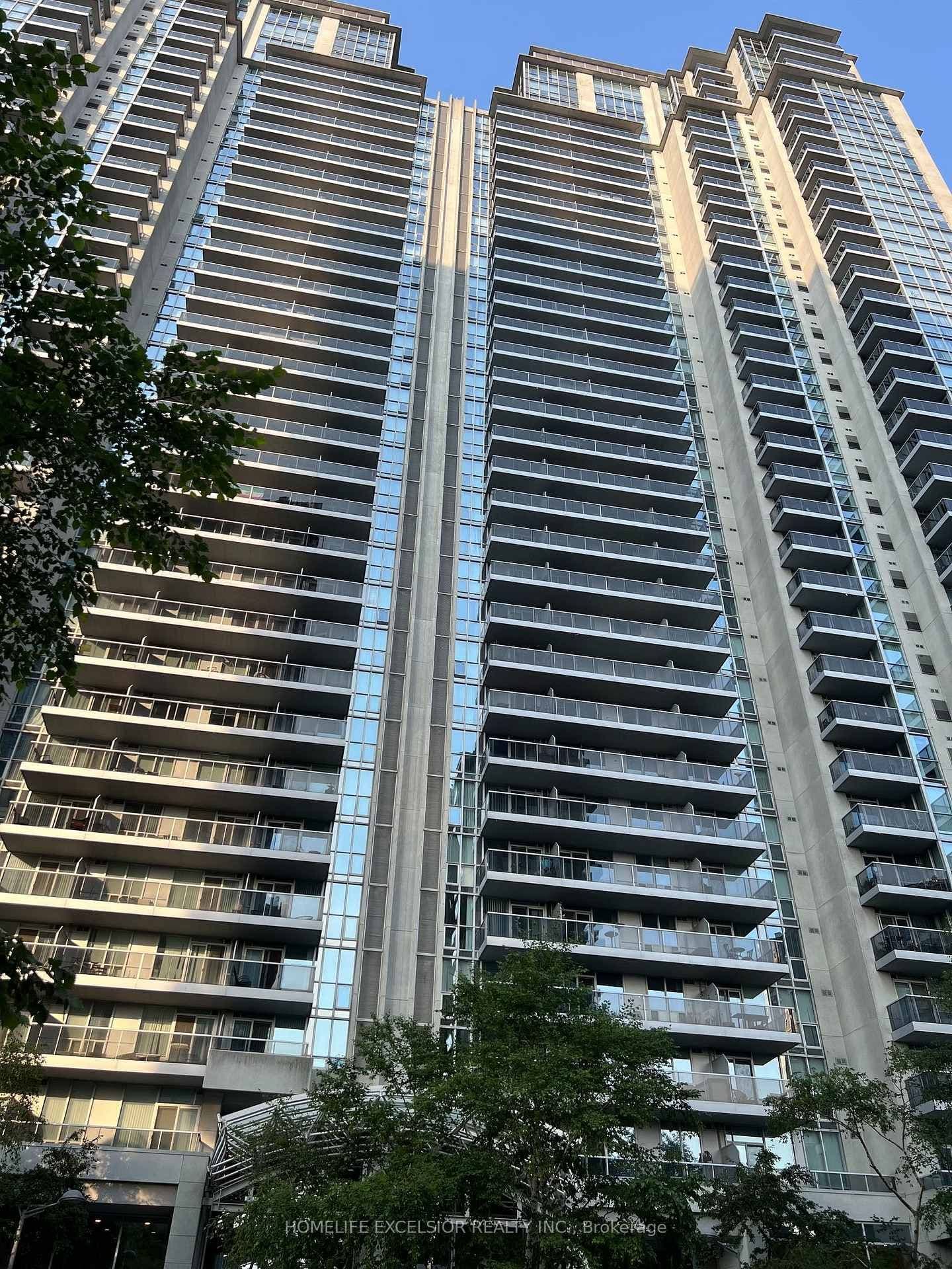 4968 Yonge Street, Unit 1015 thumbnail 3