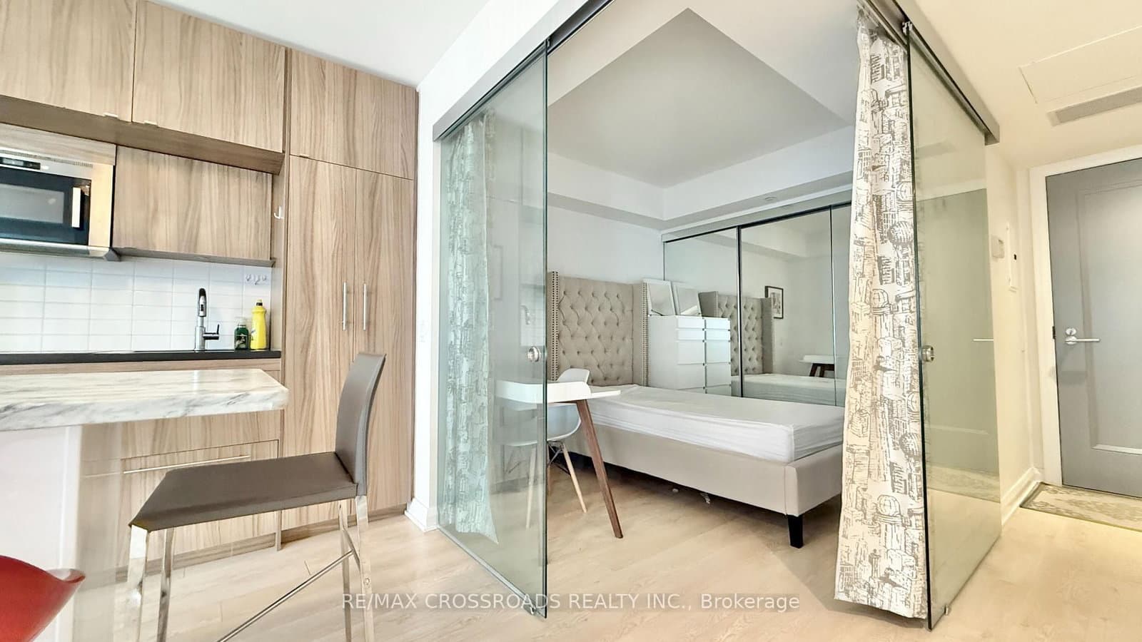155 Yorkville Avenue, Unit 2108 thumbnail 11