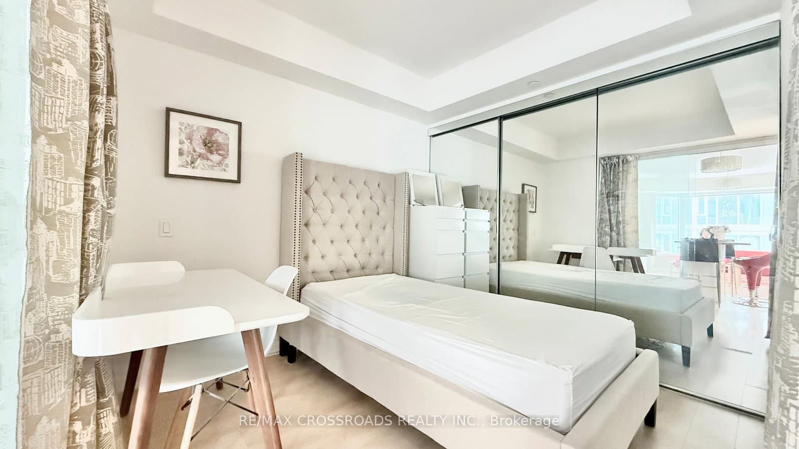 155 Yorkville Avenue, Unit 2108 thumbnail 12